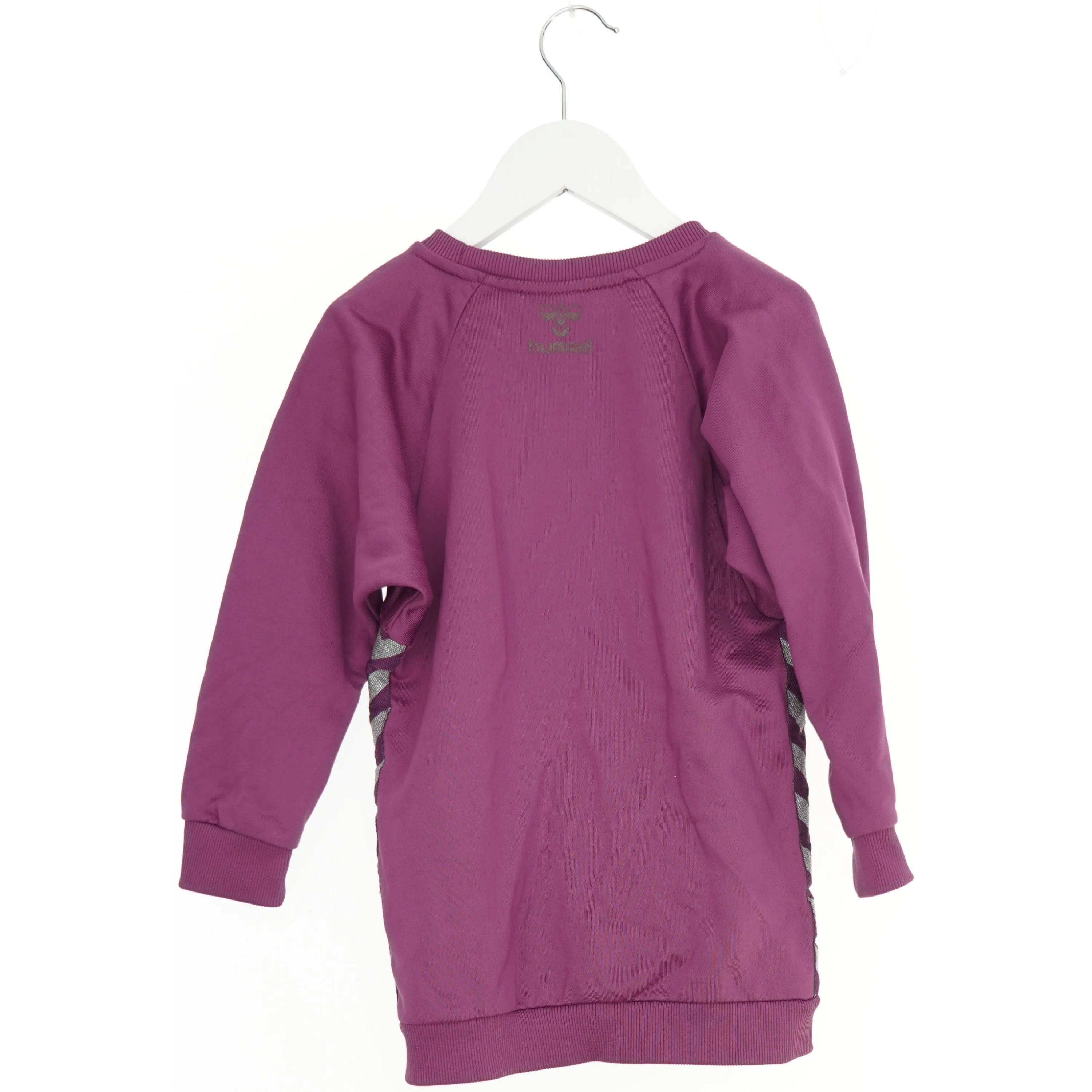 Langærmet trøje fra Hummel (str. 116)