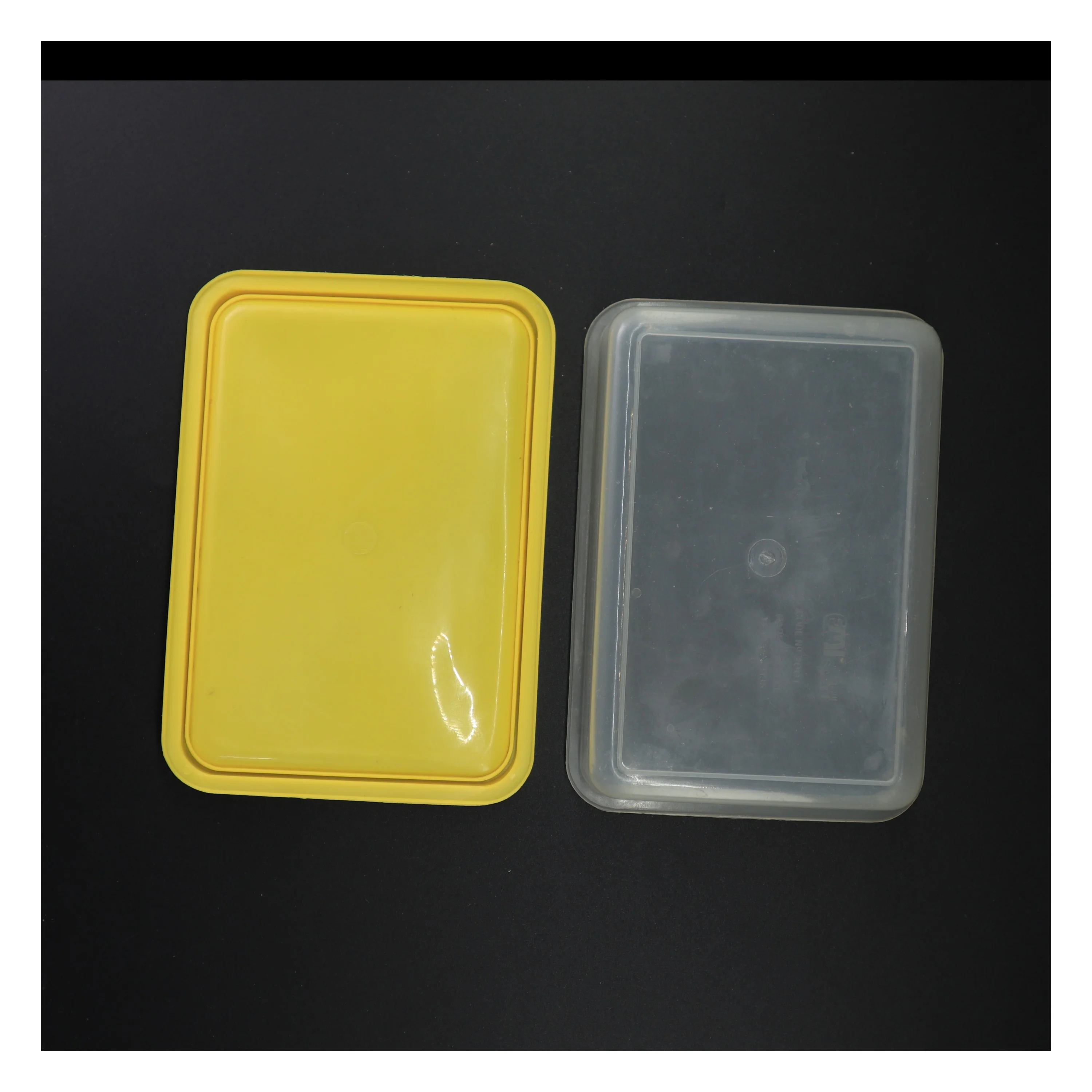 Plast opbevaringsboks med låg (str. 22 x 15 x 6 cm)