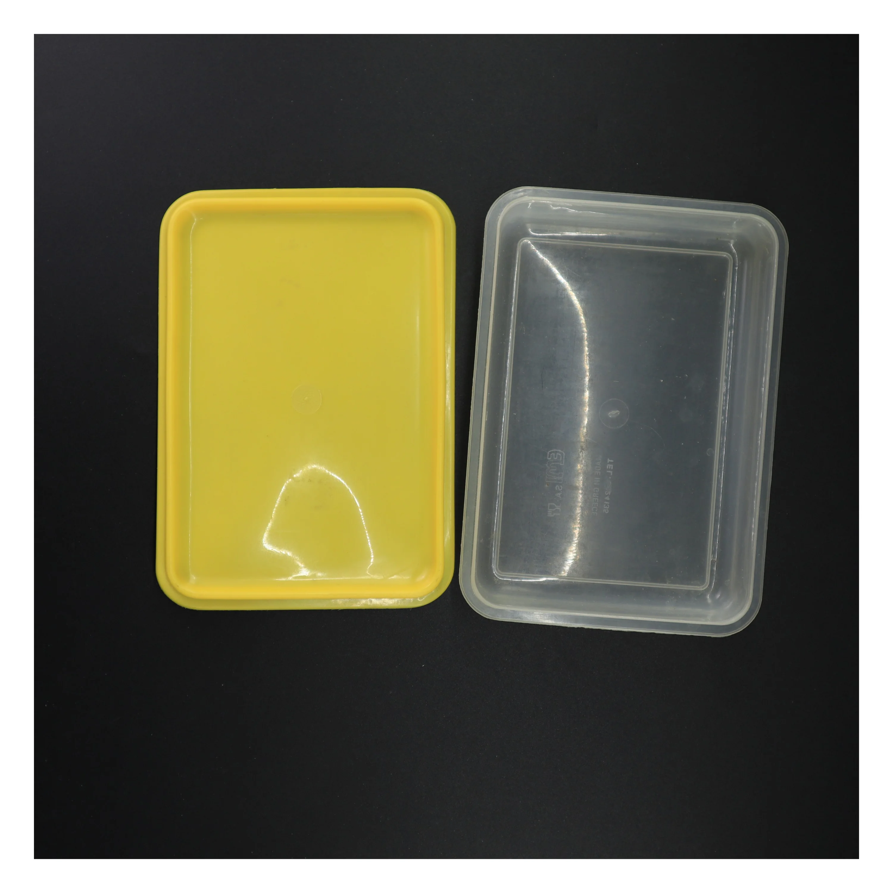 Plast opbevaringsboks med låg (str. 22 x 15 x 6 cm)