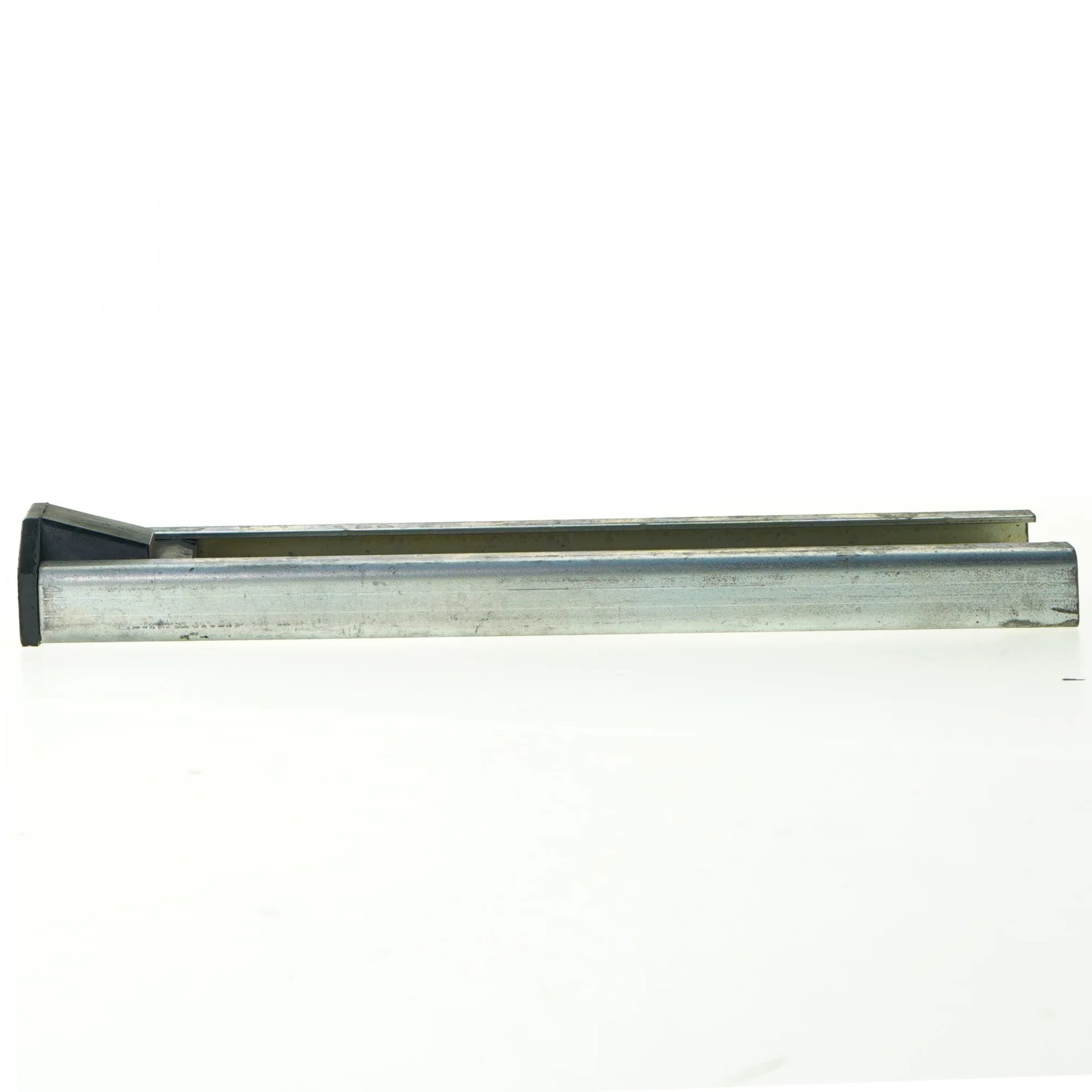  (str. 27 x 6 x 2 cm)