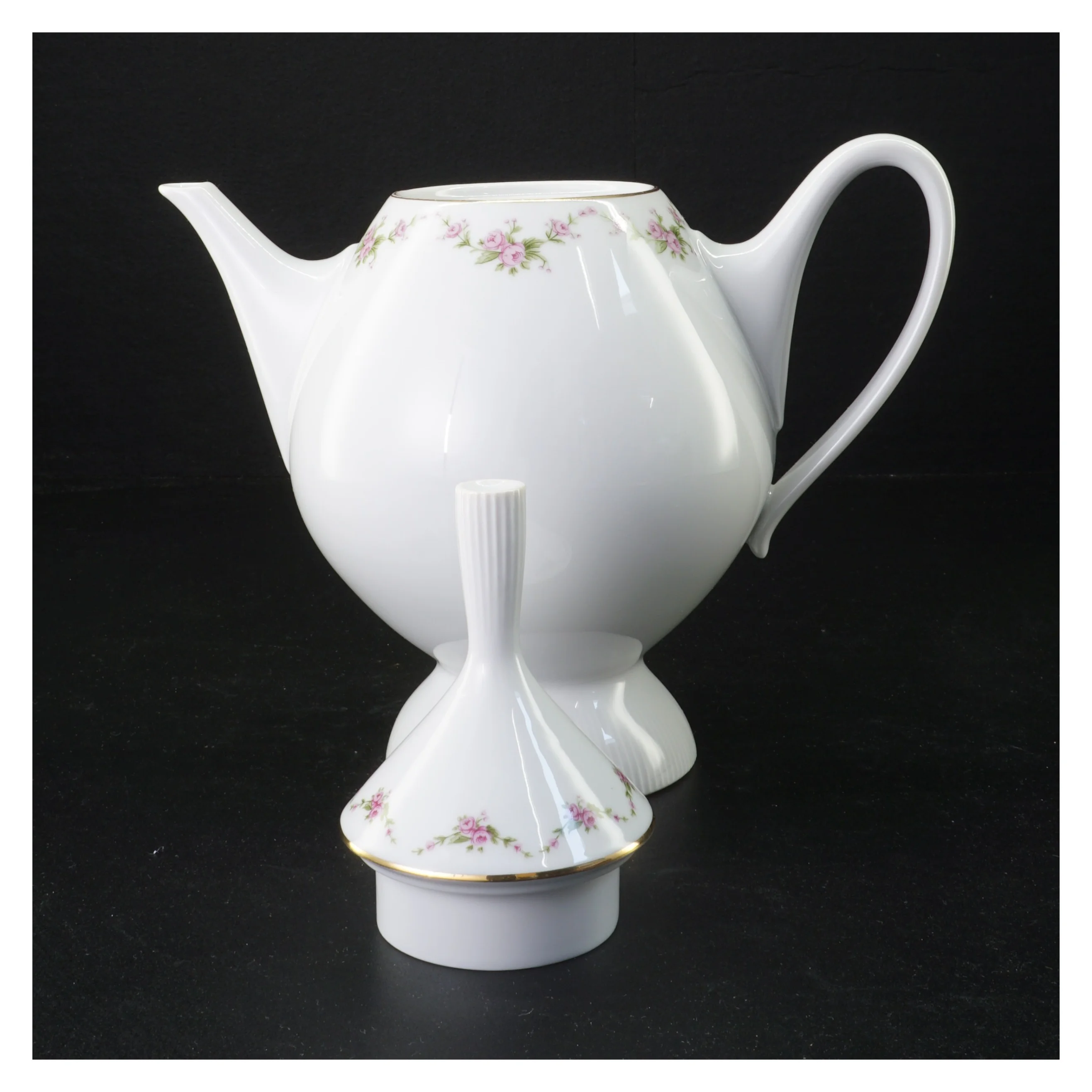 Porcelæn tekande med blomstermotiv fra Benedikte (str. 26 x 14 cm)