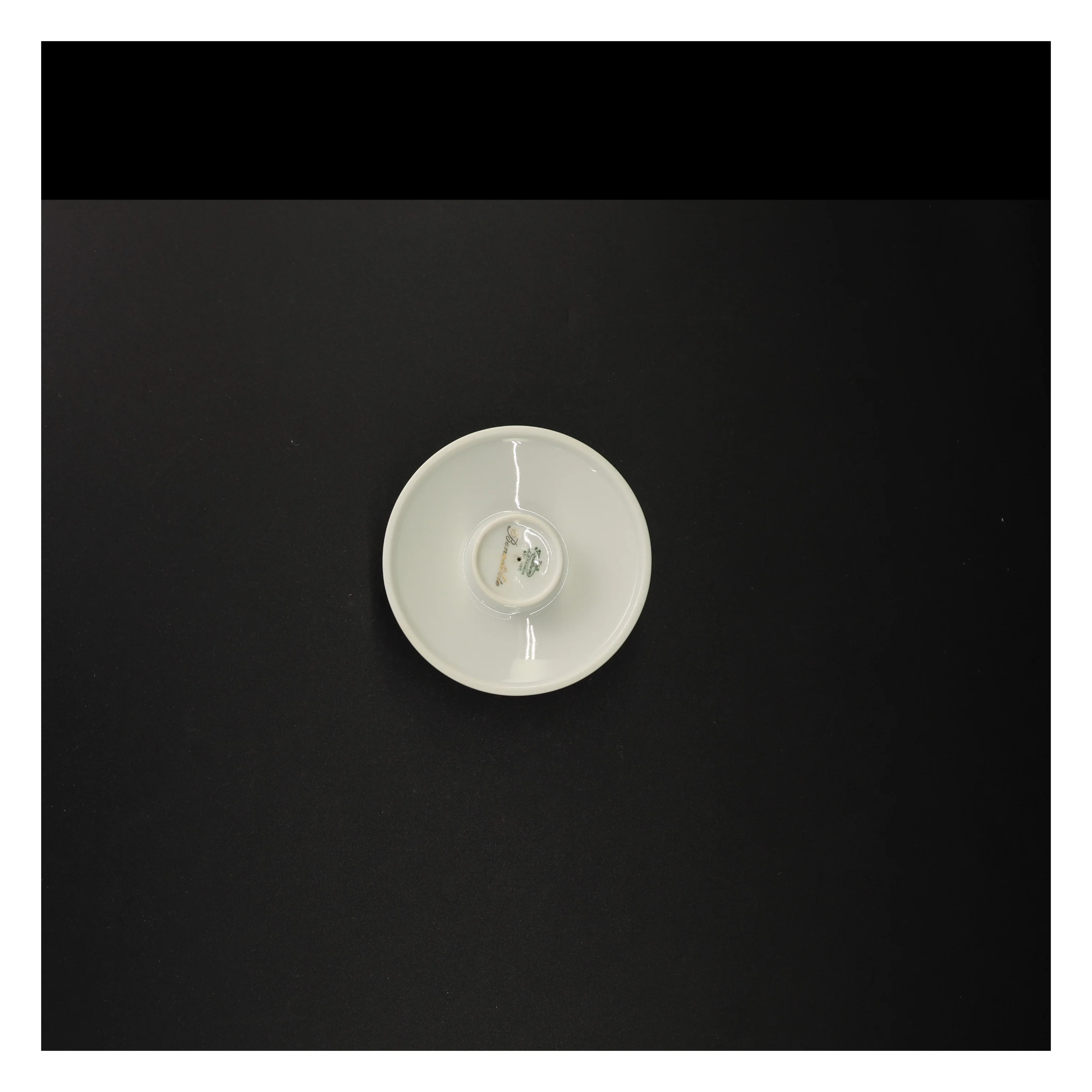 Porcelænslysestage fra Benedikte (str. 6 x 11 cm)