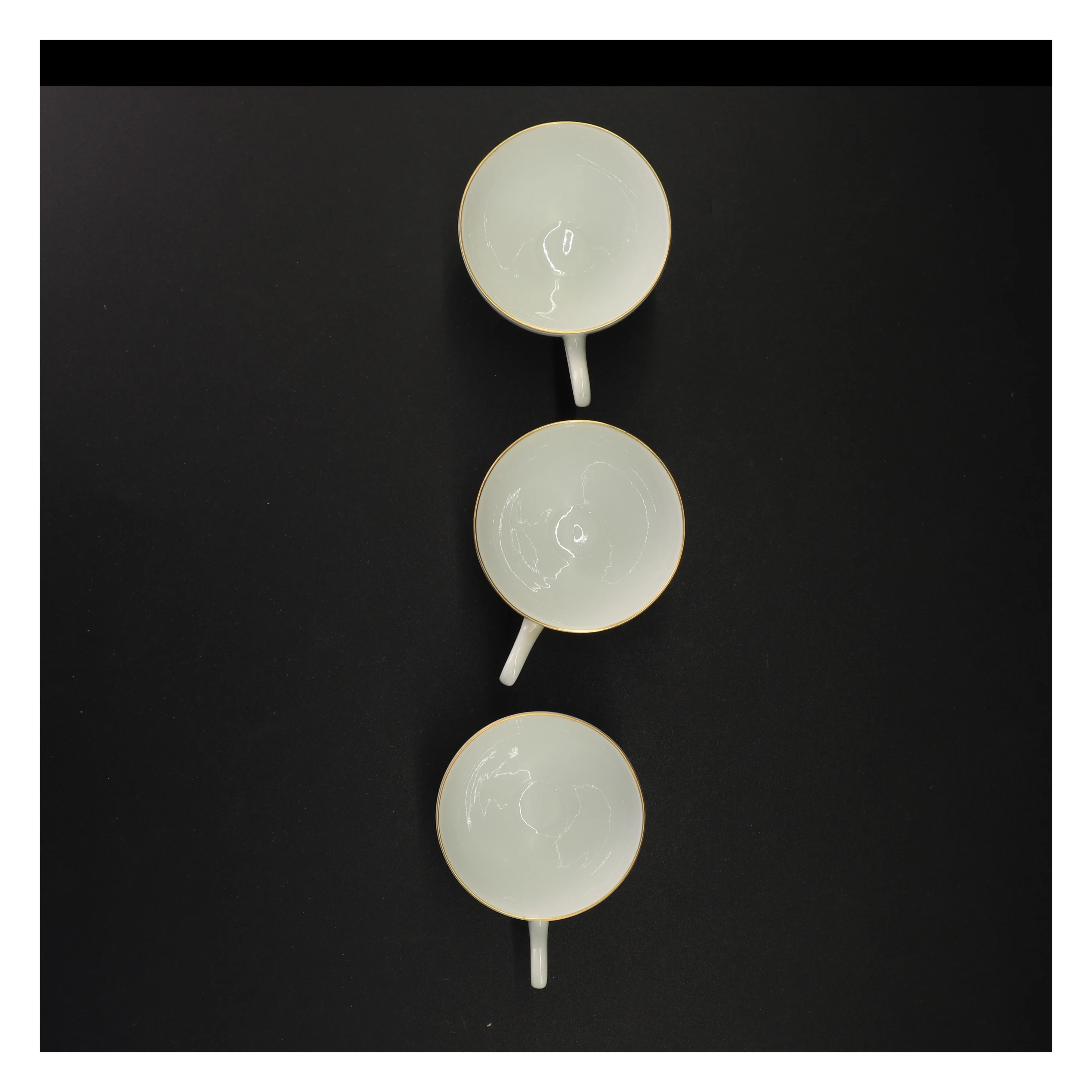 Porcelænskopper med blomstermotiv fra Benedikte (str. 7 x 10 cm)