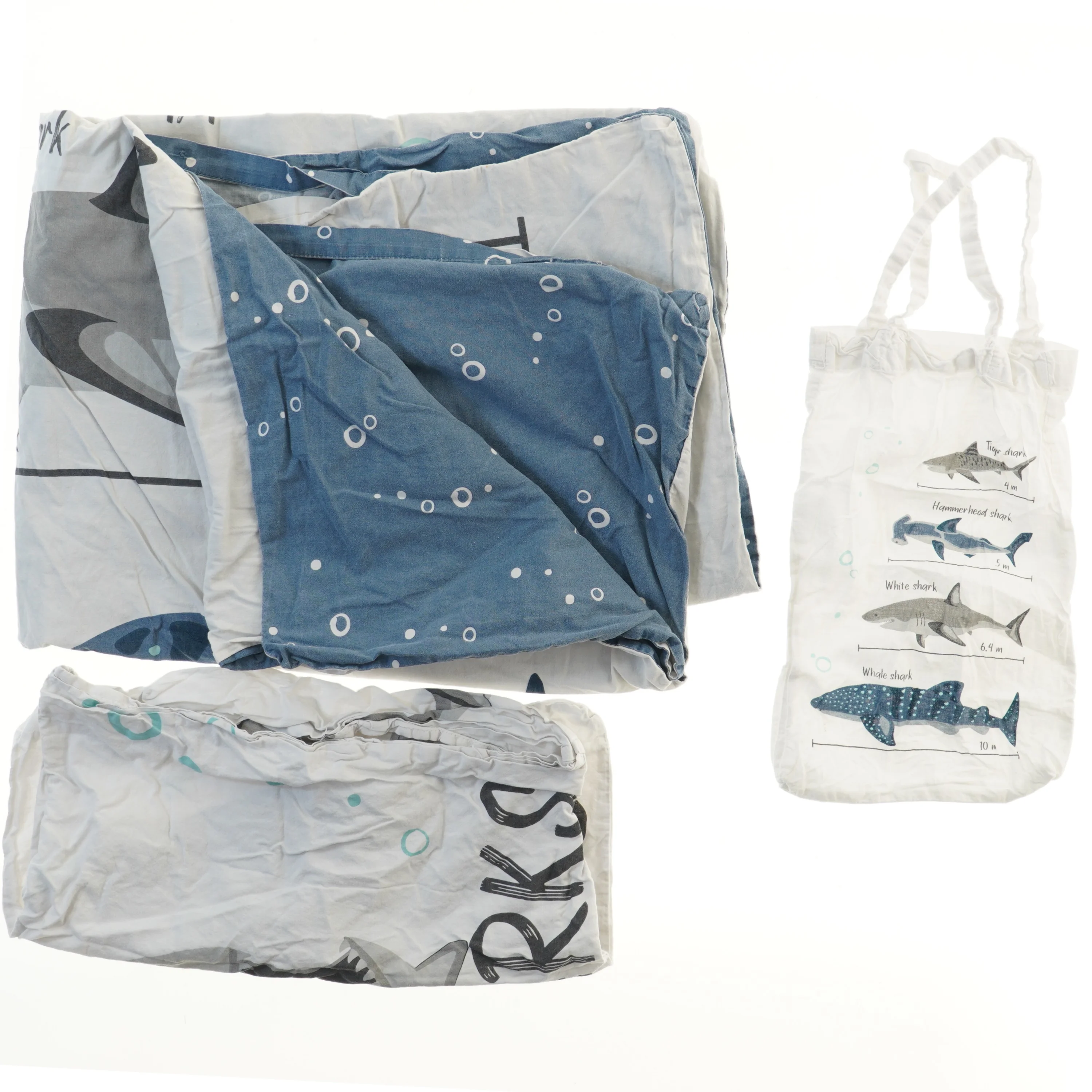 Barnesengetøj med hajmotiv (str. 27x39 & 94x127 cm)