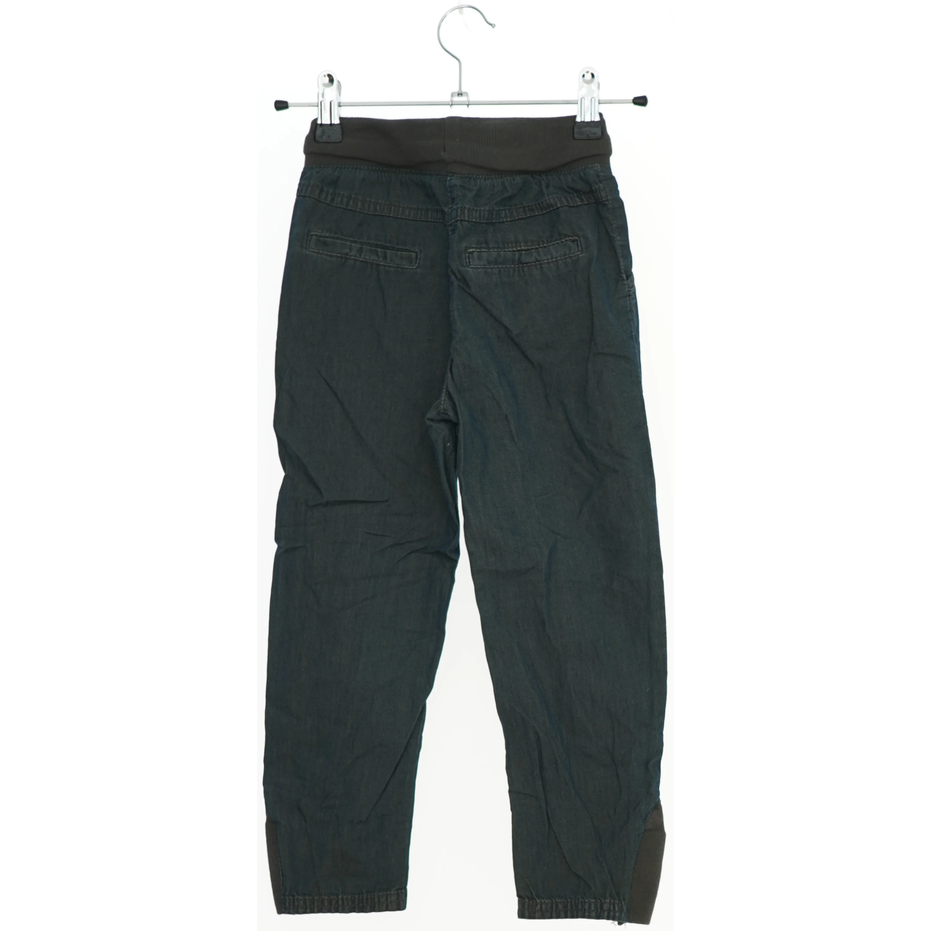 Bukser med elastik i taljen fra Friends (str. 110)