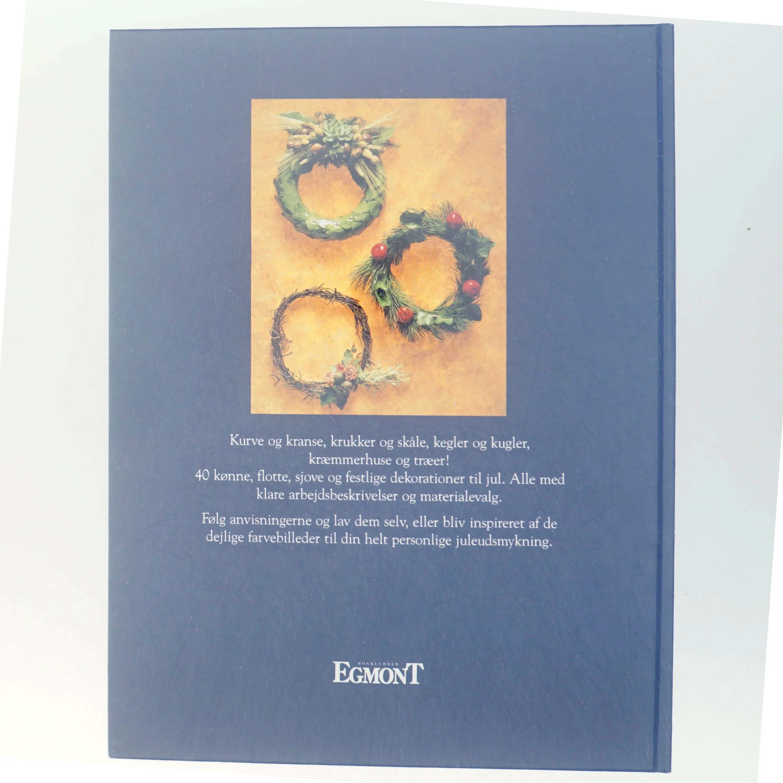 Bog om adventskranse og juledekorationer fra Egmont