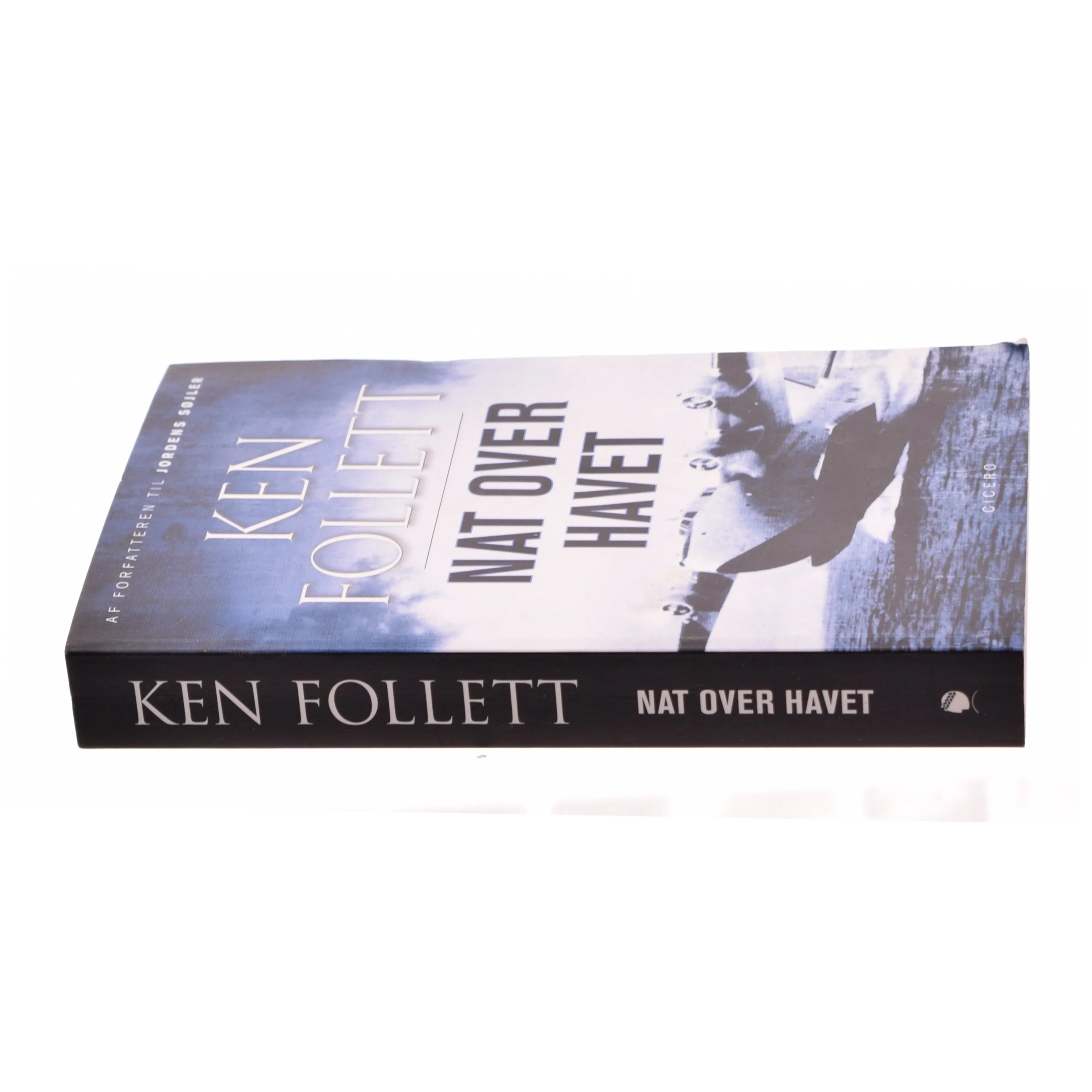 Nat over havet af Ken Follett (Bog)
