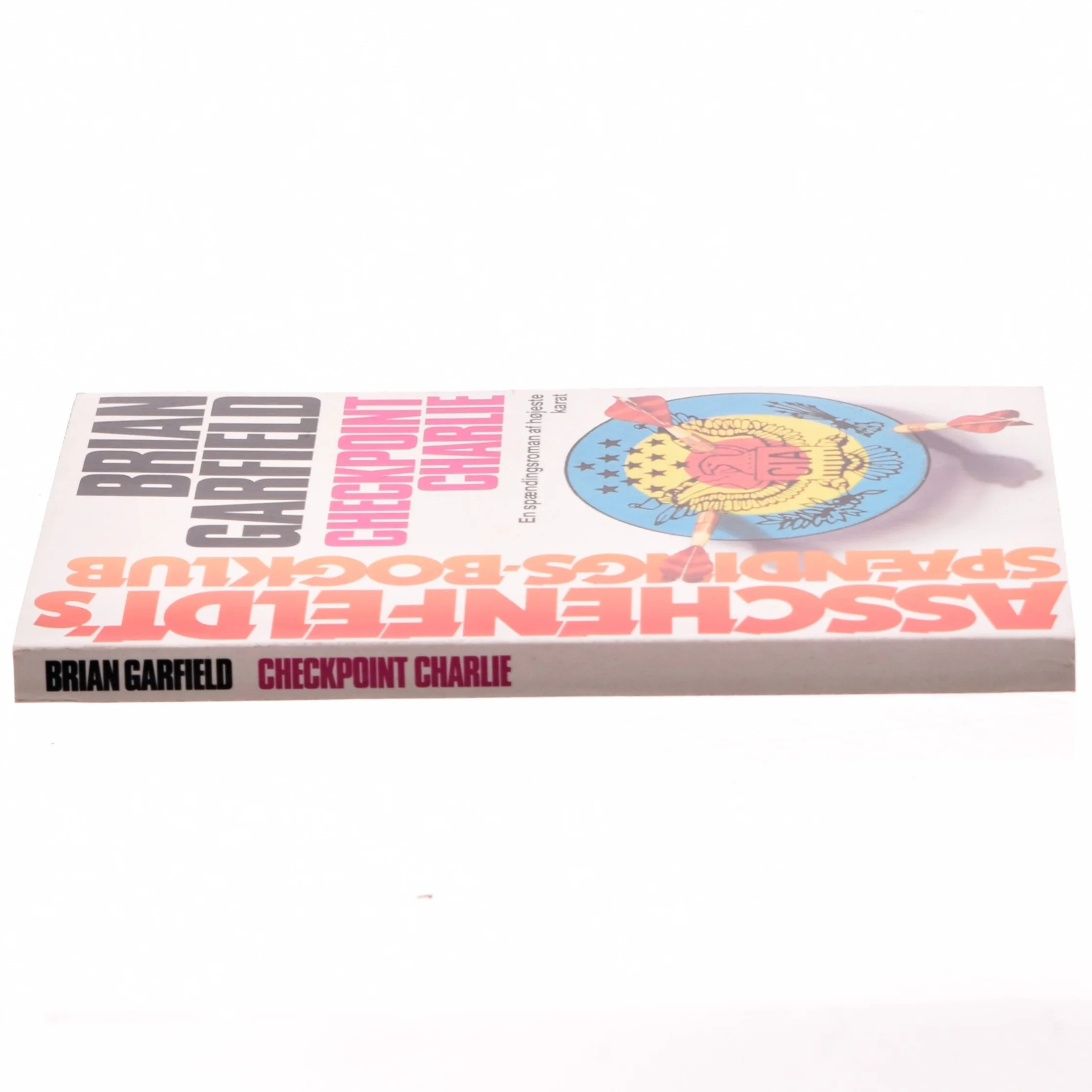 Checkpoint Charlie af Brian Garfield