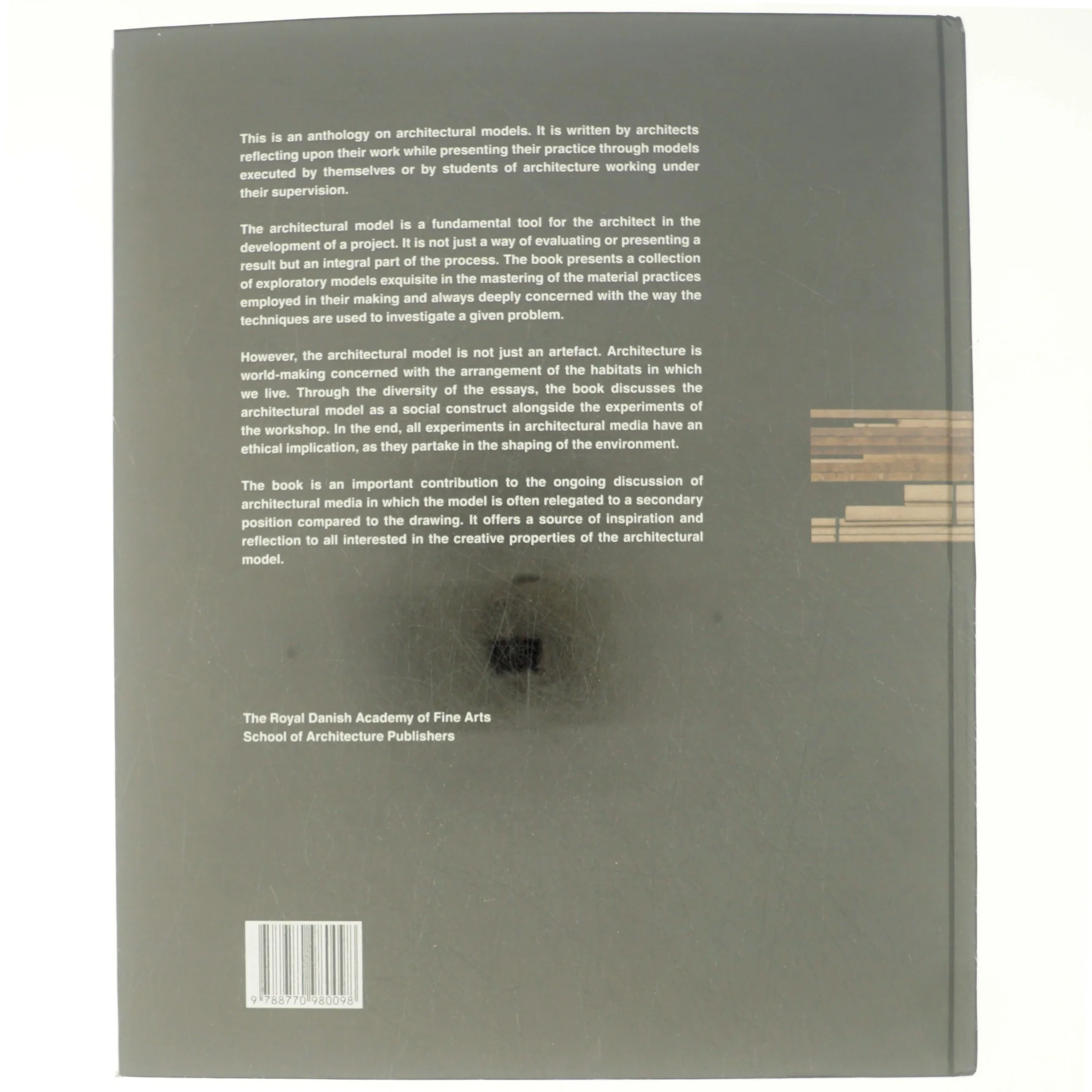 The makings of an architectural model (Bog)