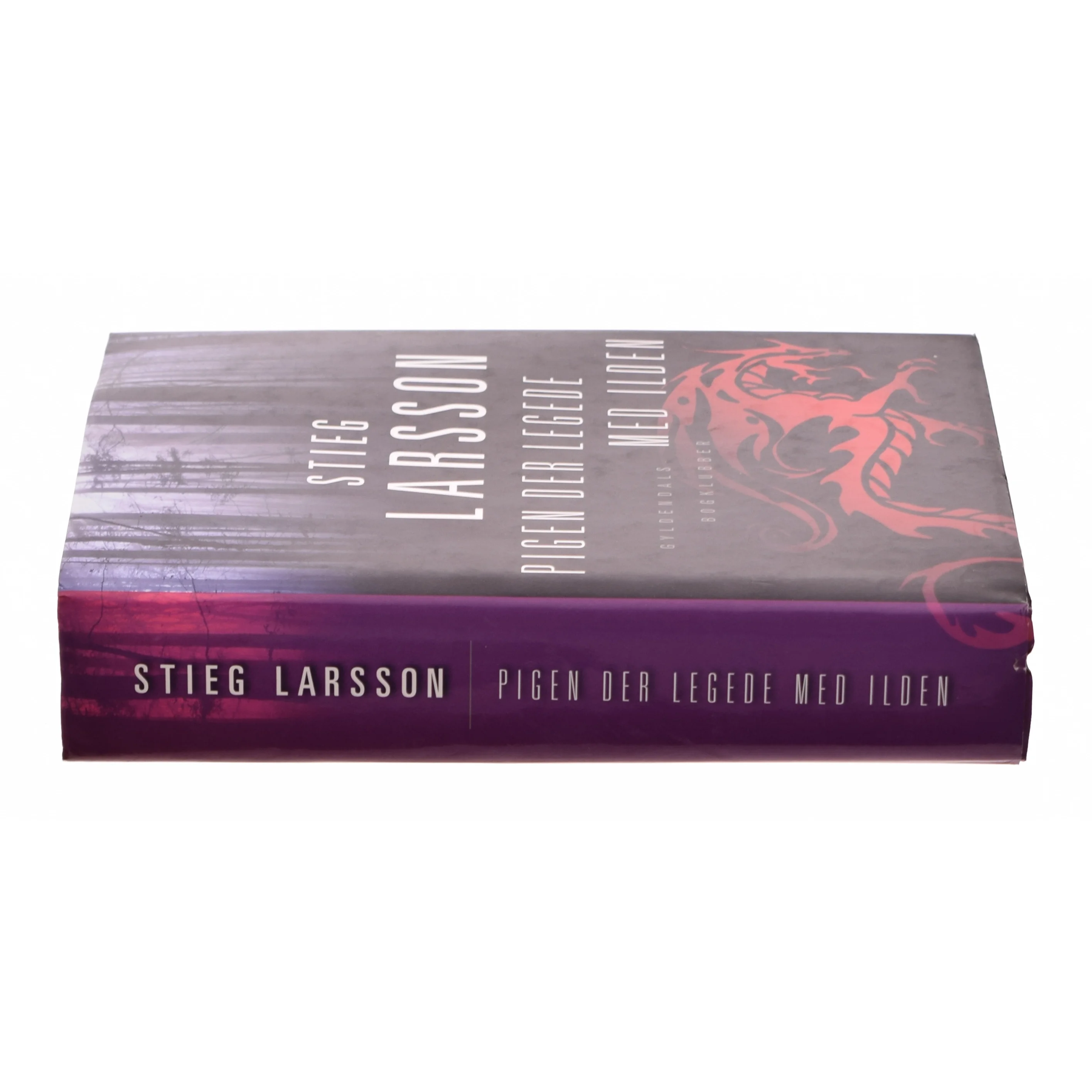 Pigen der legede med ilden af Stieg Larsson (Bog)