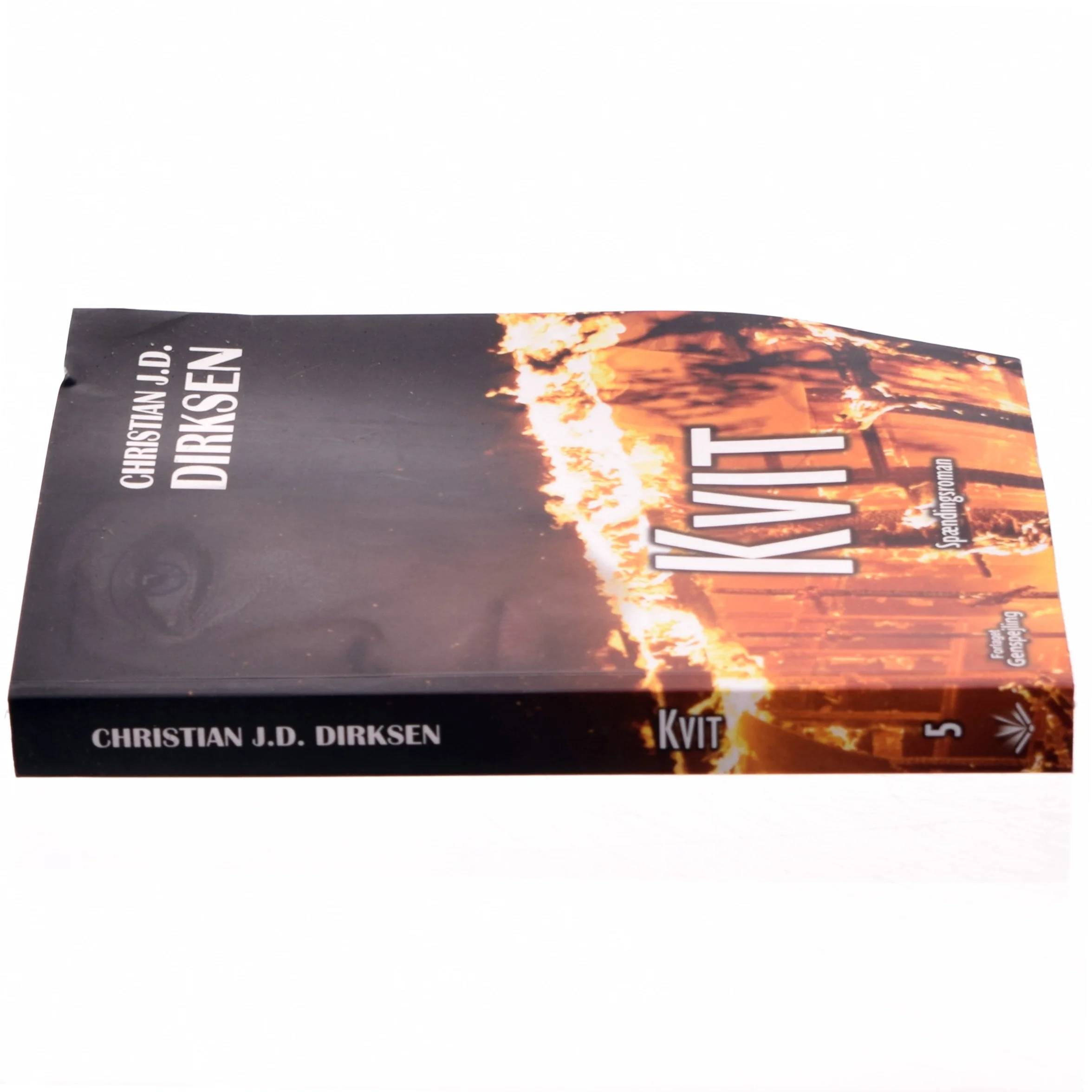 Kvit : spændingsroman af Christian J. D. Dirksen (Bog)