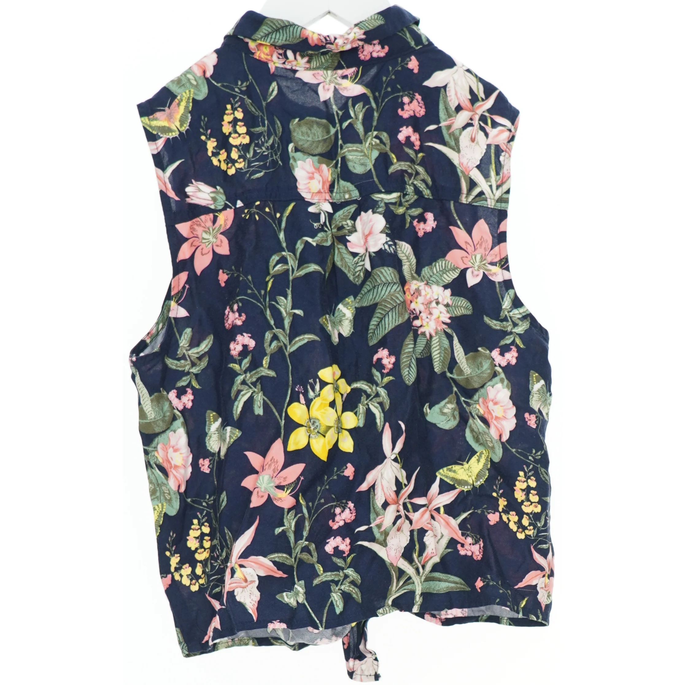 Blomstrende mavebindetærvløs skjorte fra H&M (str. 152)