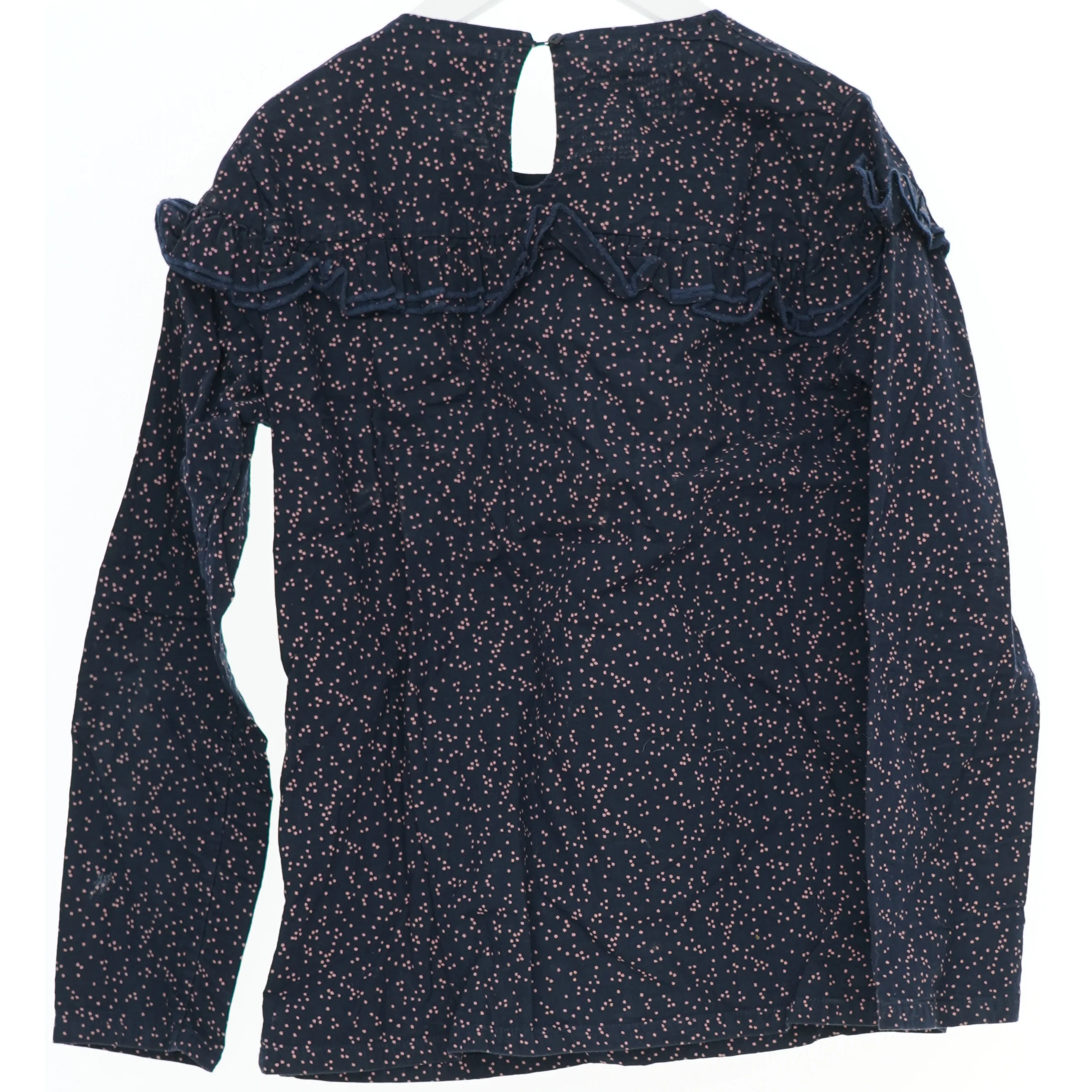 Langærmet bluse med små hvide prikker fra Bakito (str. 140)