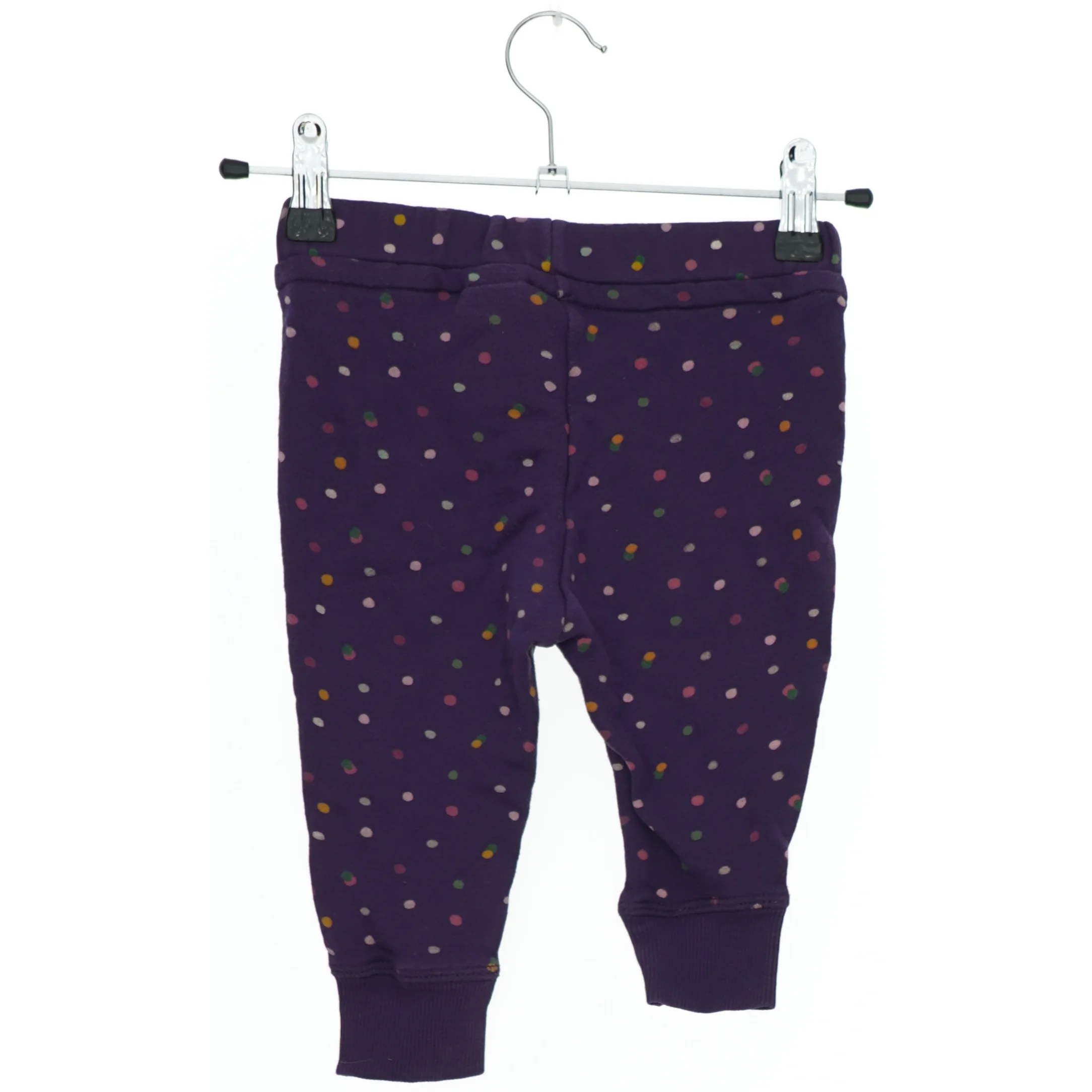 Prikkede lilla sweatpants fra H&M (str. 74)