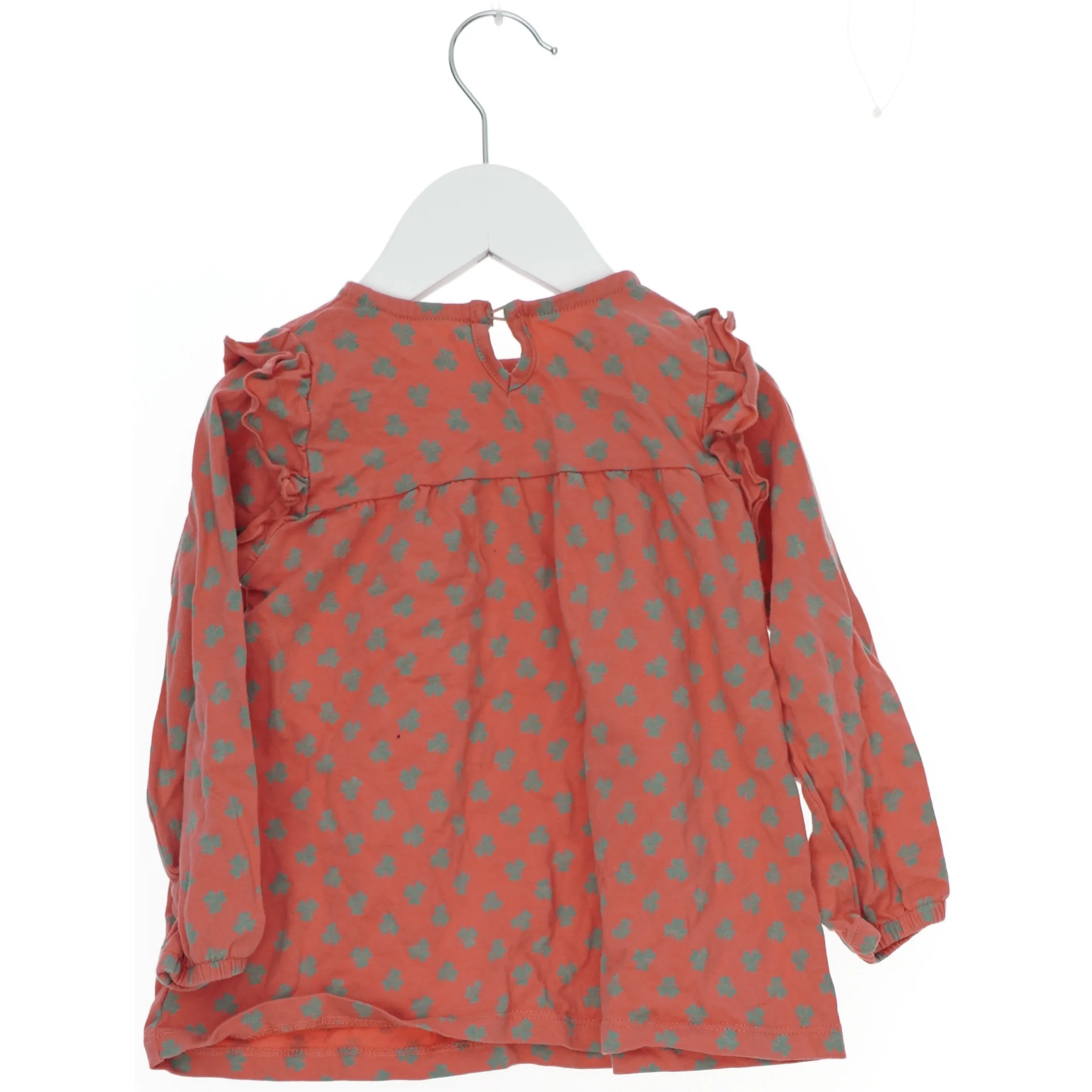 Børnebluse med blomstermønster fra Friends (str. 86)