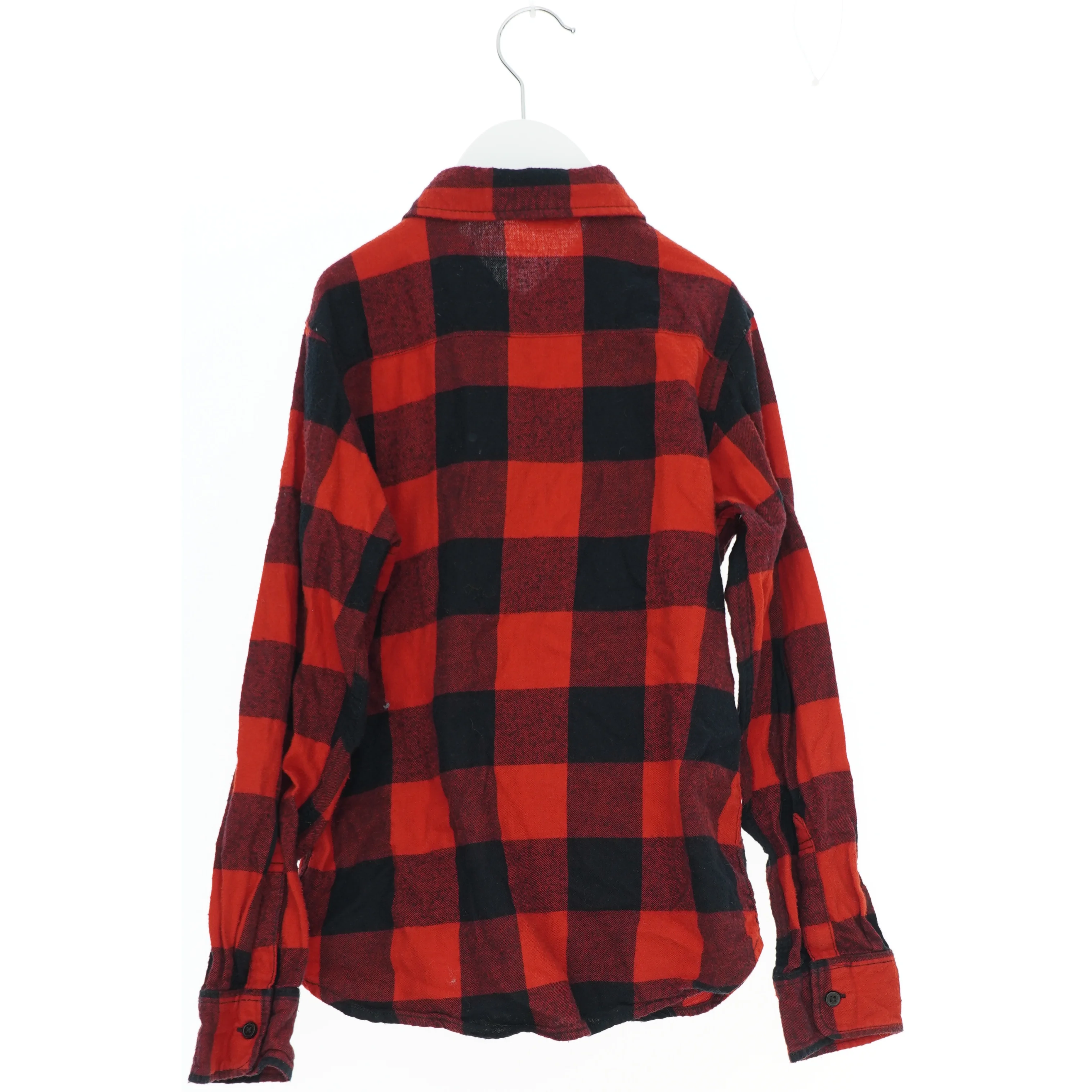 Rød og sort skovmandskjorte med tern fra H&M (str. 134)