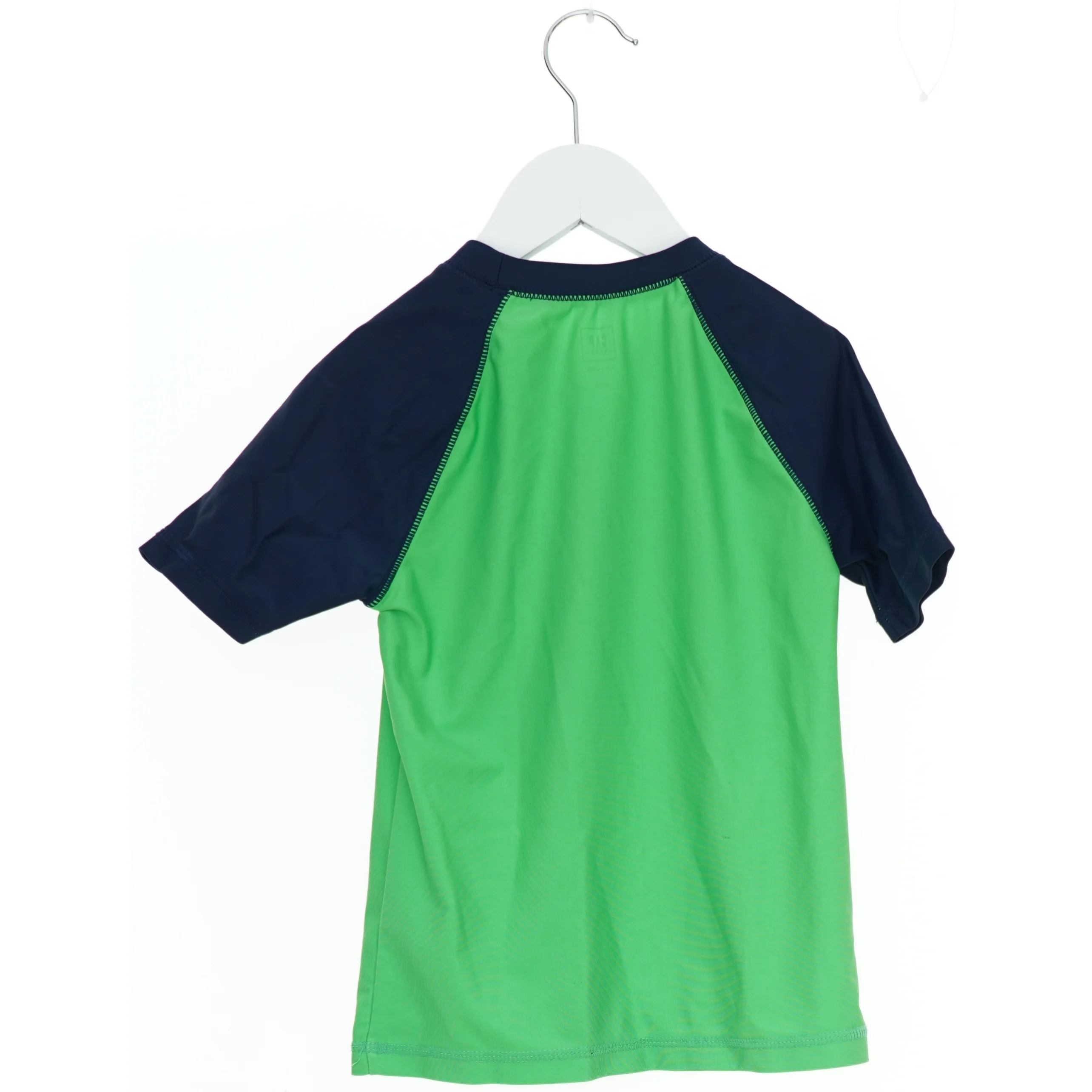 UV-bluse med grafisk print fra Gap (str. 110)
