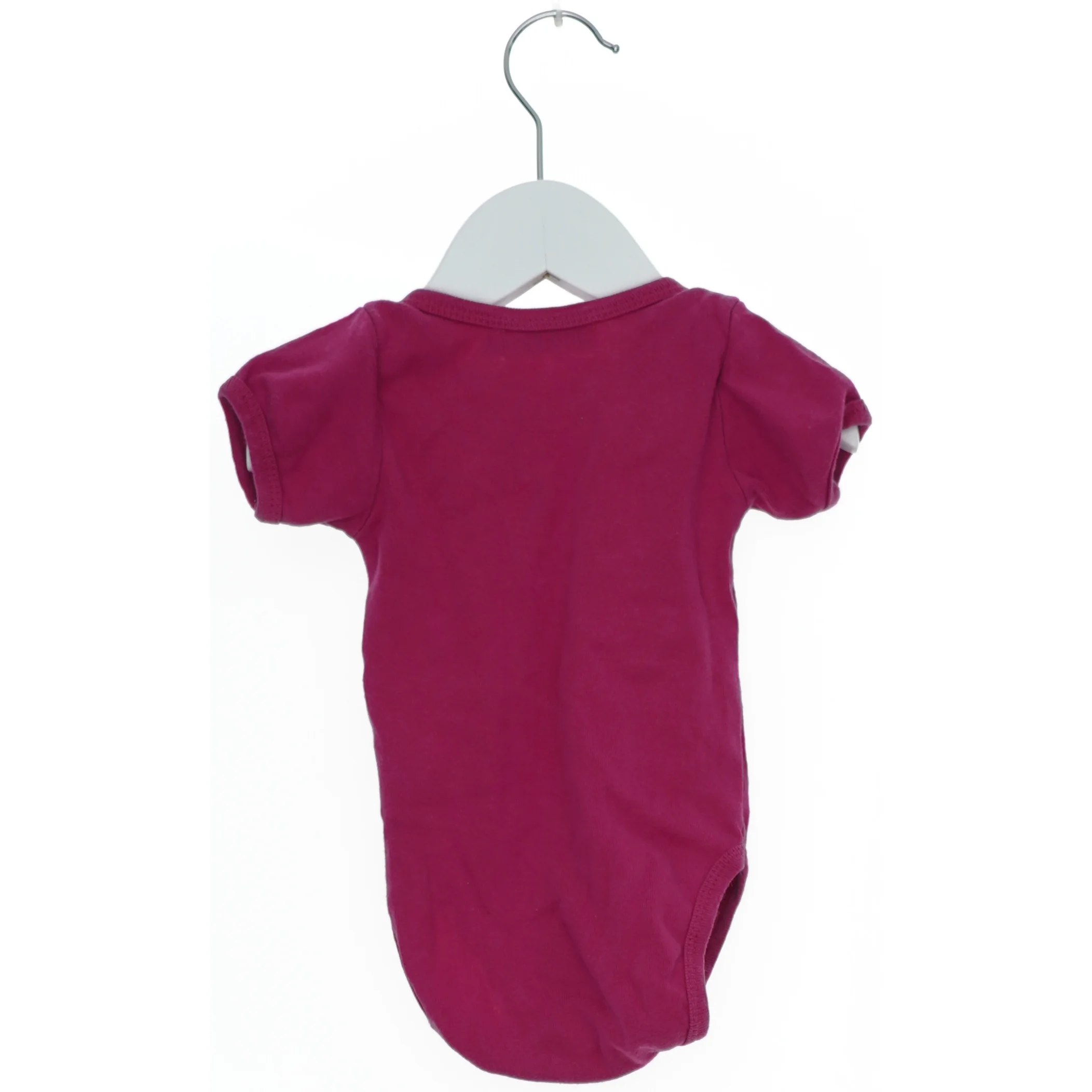 Body med kort ærme fra Name It (str. 62)