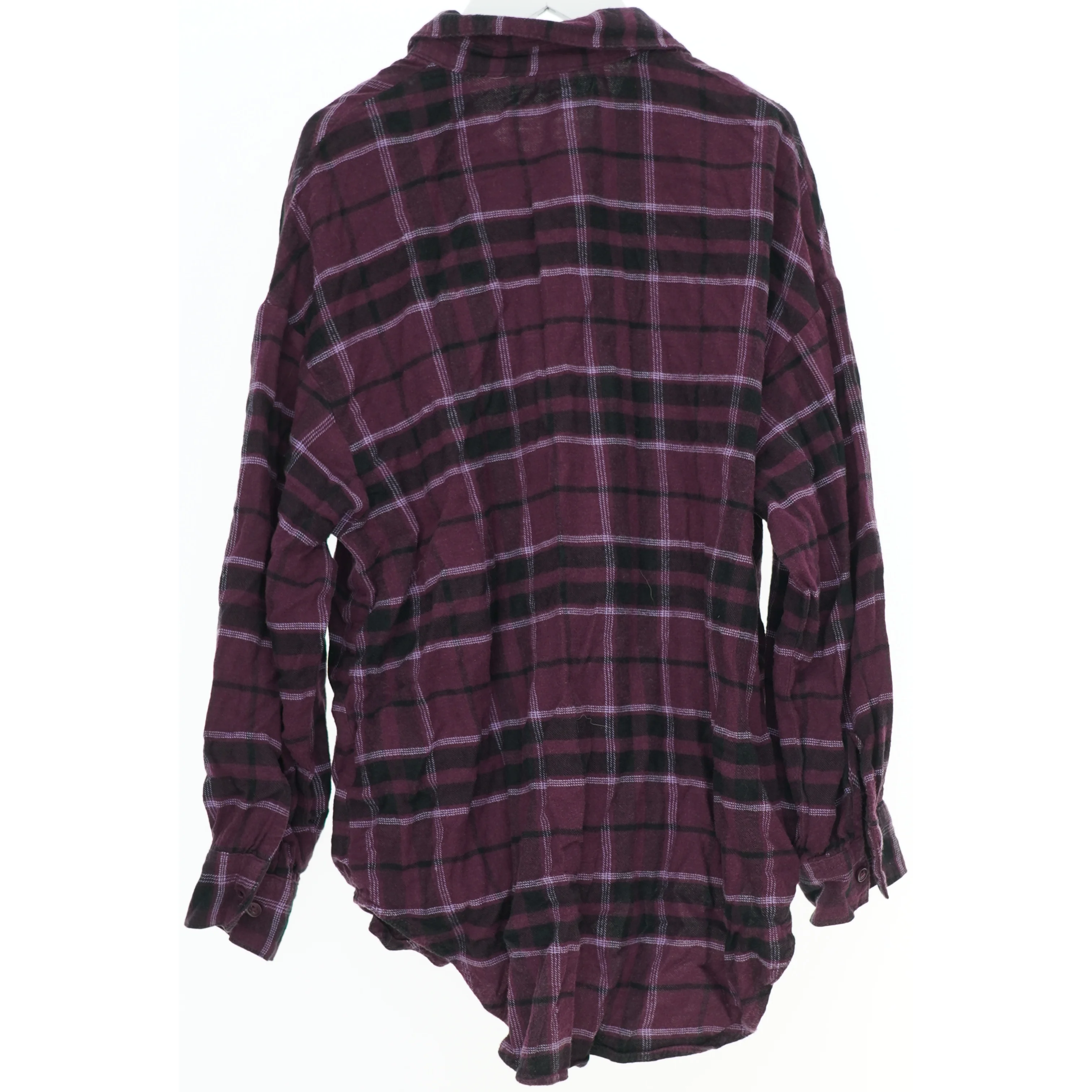 Skjorte med ternet mønster fra H&M (str. 140)