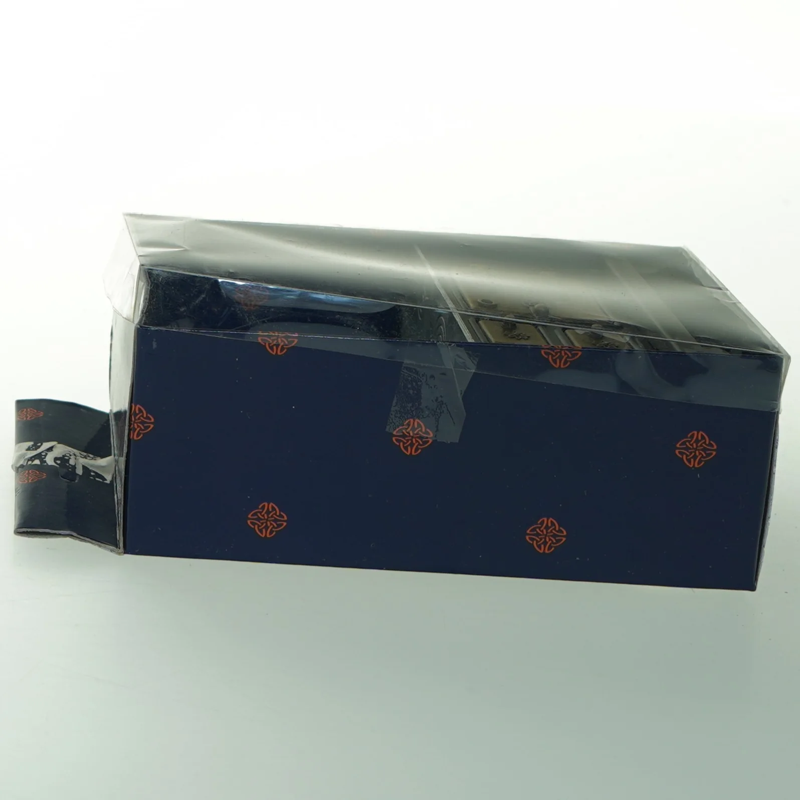 Miniaturekommode fra Vega (str. 16x10 cm)