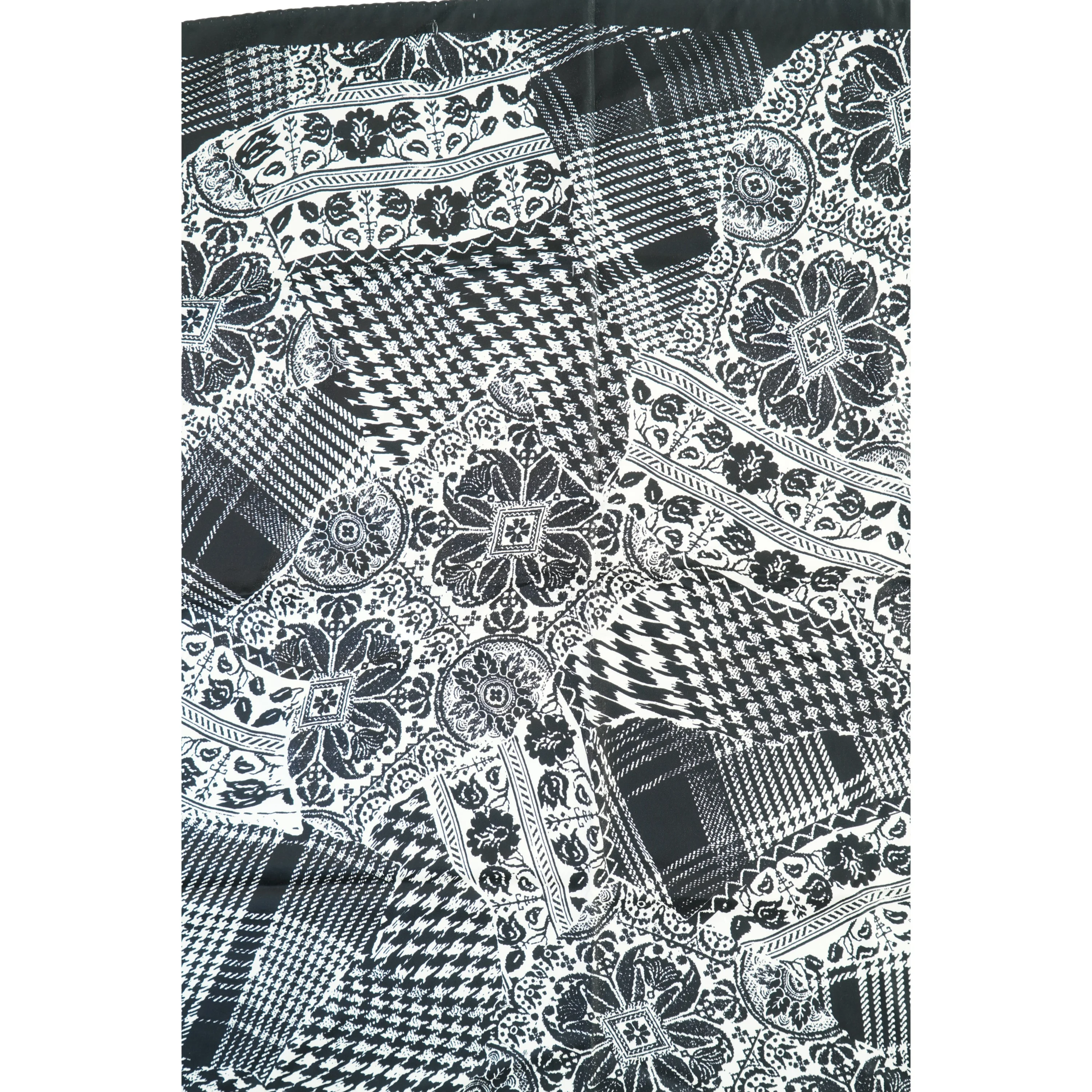 Sort og hvidt mønstret tørklæde (str. 87 x 90 cm)