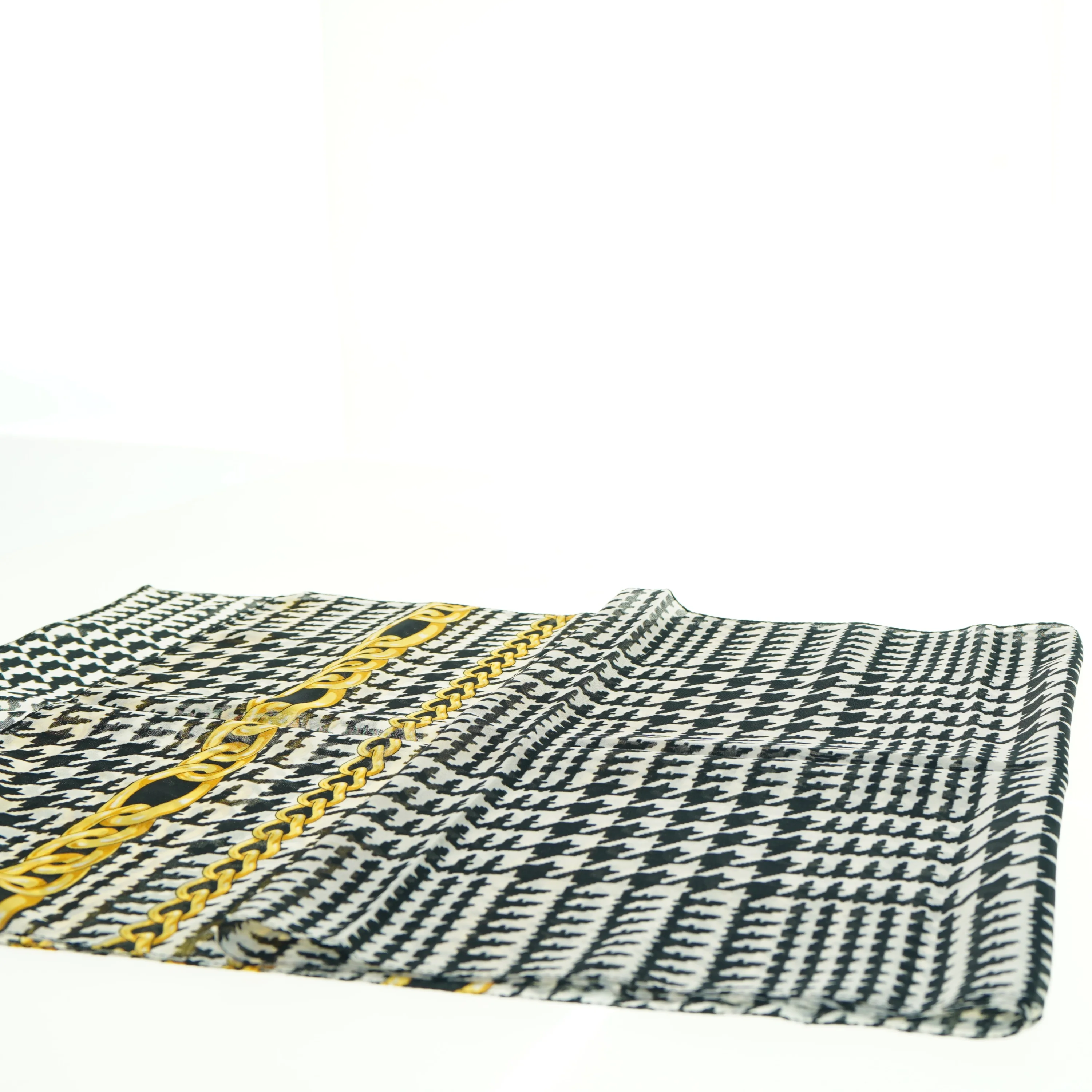 Mønstret silketørklæde (str. 155 x. 42 cm)