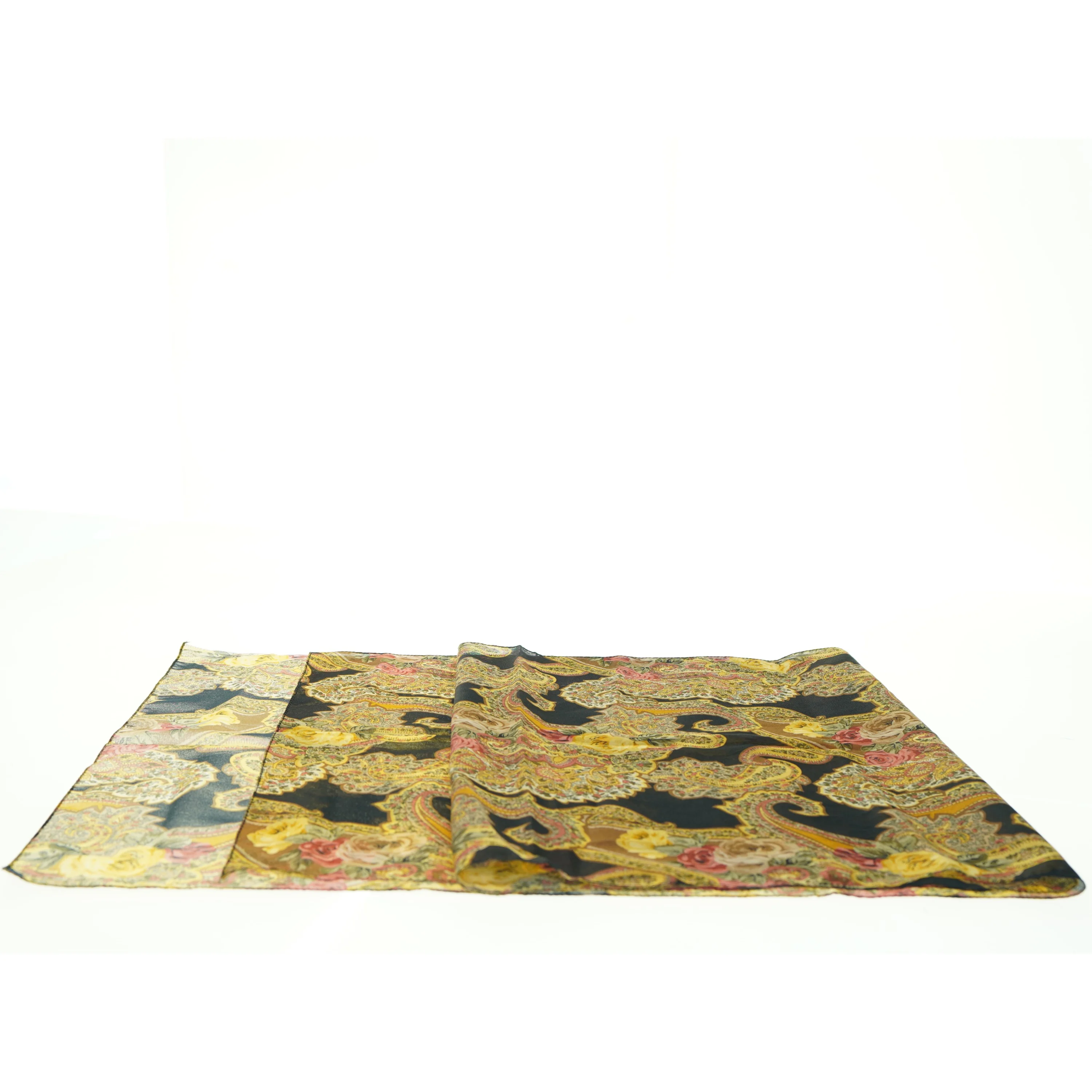 Mønstret tørklæde (str. 155 x. 37 cm)