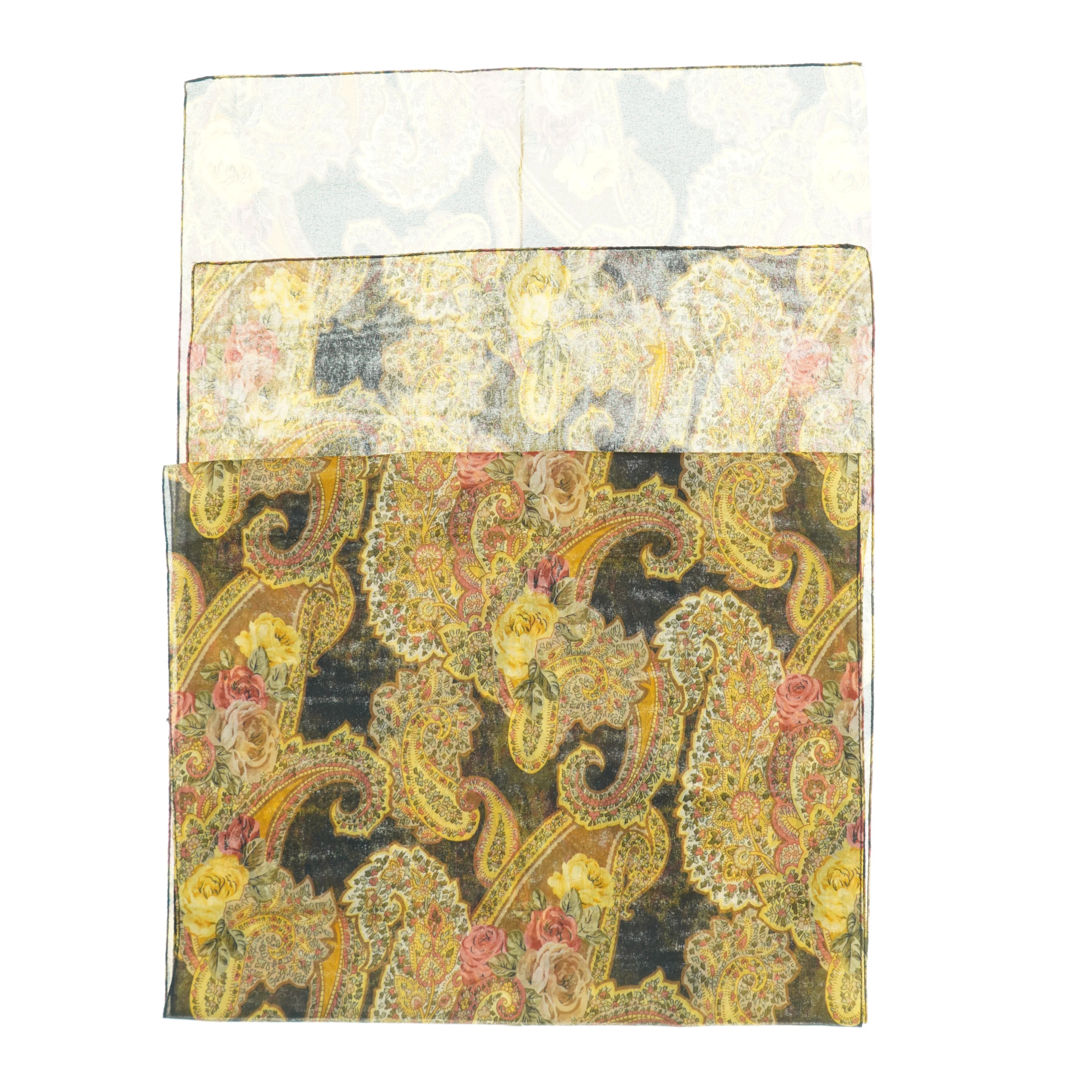 Mønstret tørklæde (str. 155 x. 37 cm)