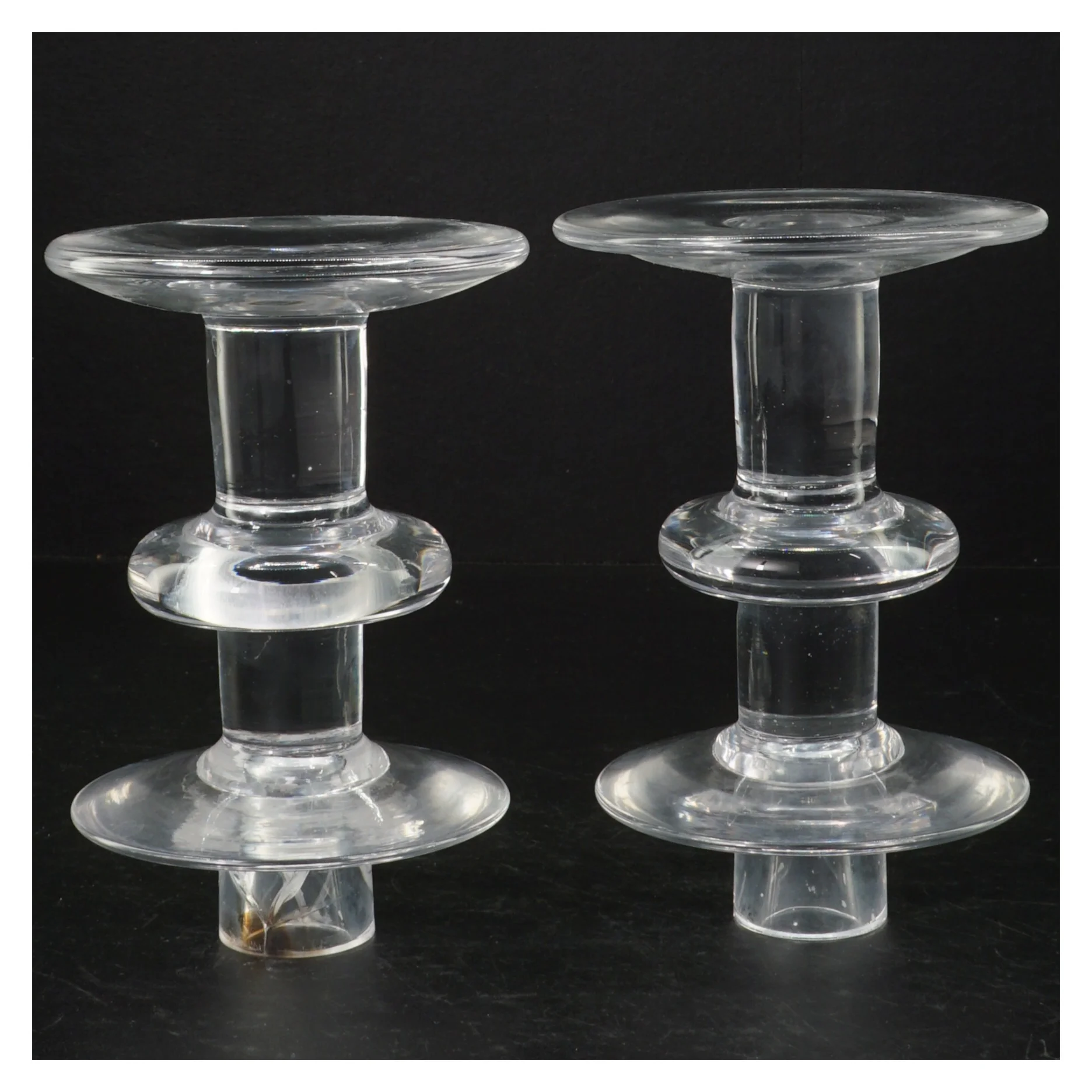 Glas lysestager (str. H. 15 cm)