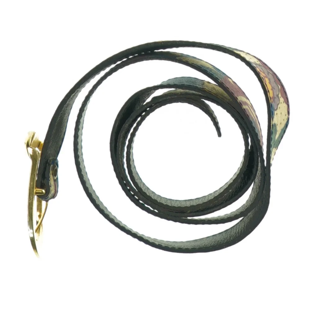 Blomstret bælte med guldspænde (str. Længde. 94 cm. b 2 cm)