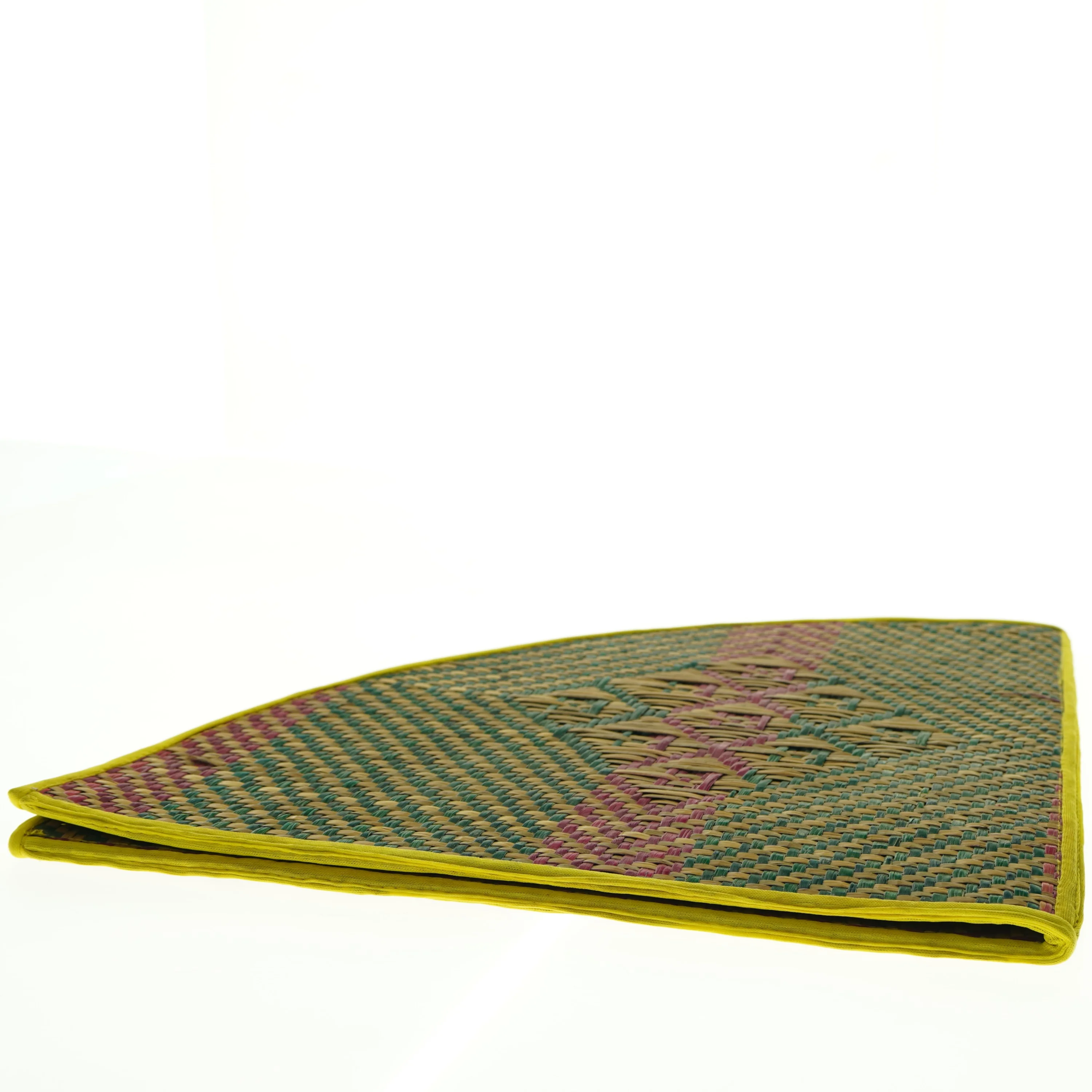 Flettet rundt gulvtæppe (str. Ø. 77 cm)