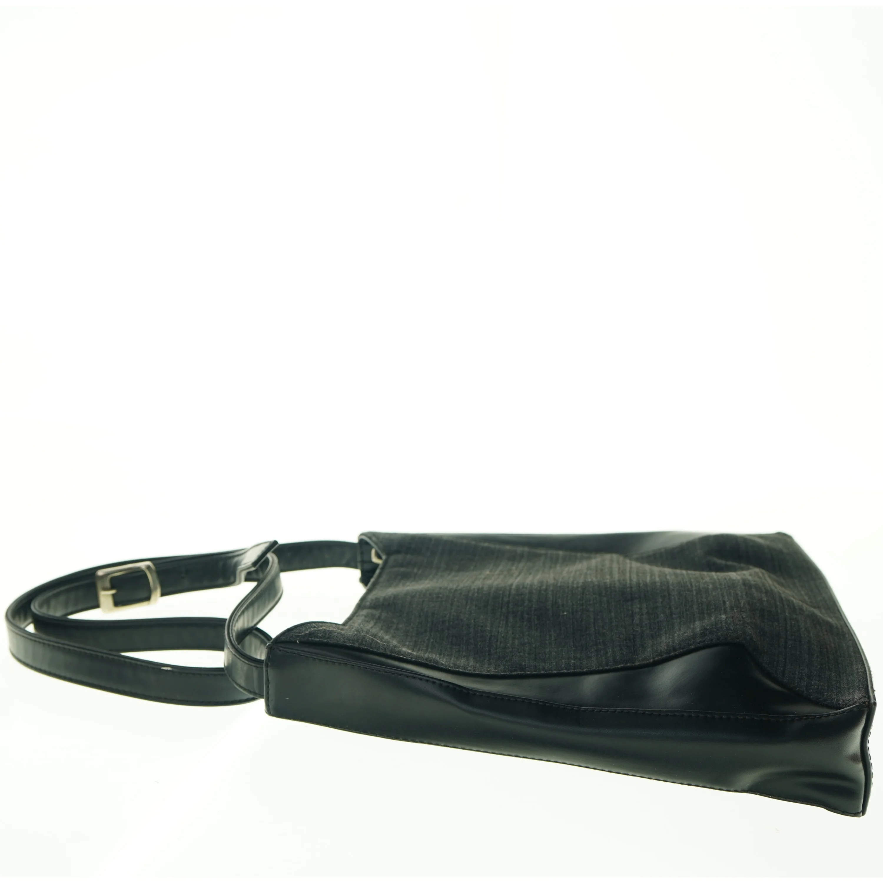 Sort skuldertaske (str. 28,5 x 28,5 cm)