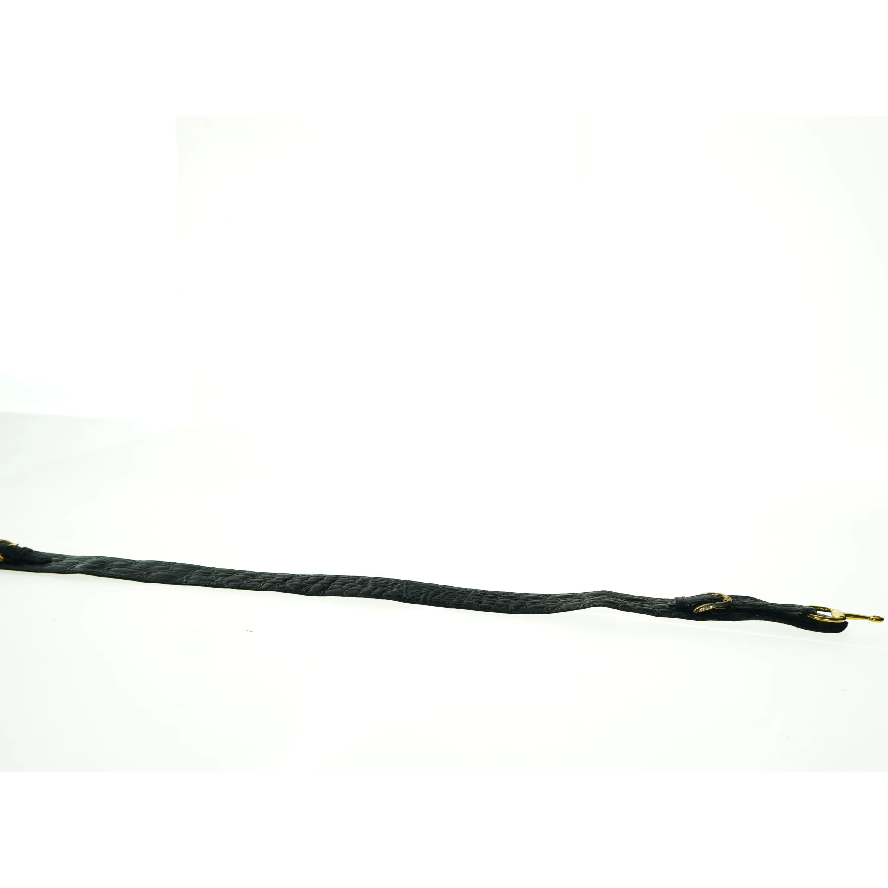 Sort læderbælte med guldfarvede detaljer fra A. C. Bang (str. Længde. 80 cm. b. 5. cm)