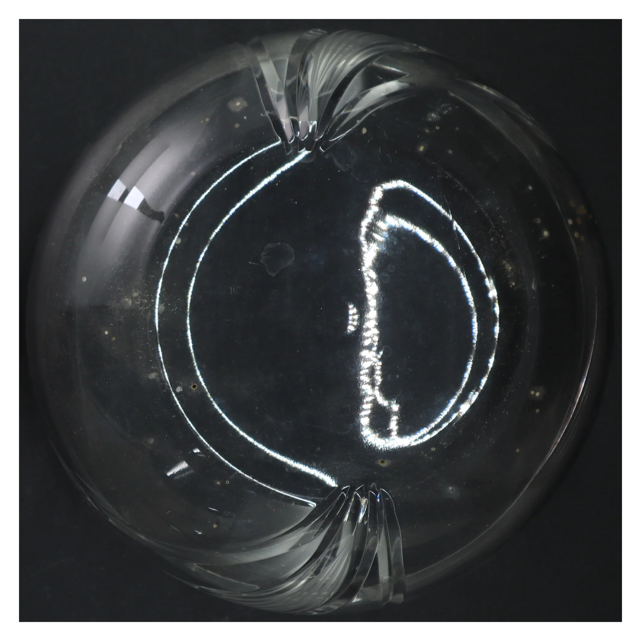 Gennemsigtig glas skål (str. Ø. 20 cm)