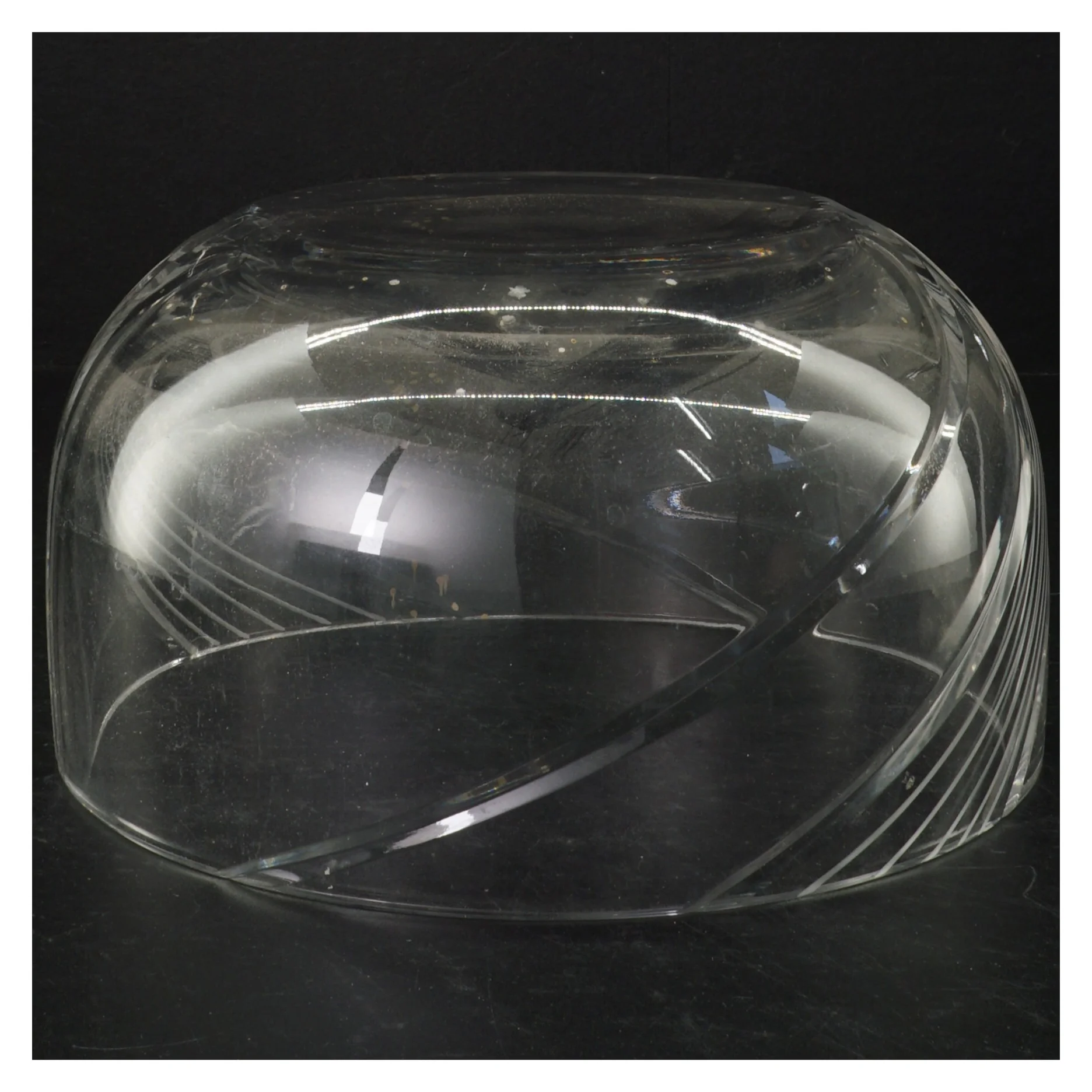 Gennemsigtig glas skål (str. Ø. 20 cm)