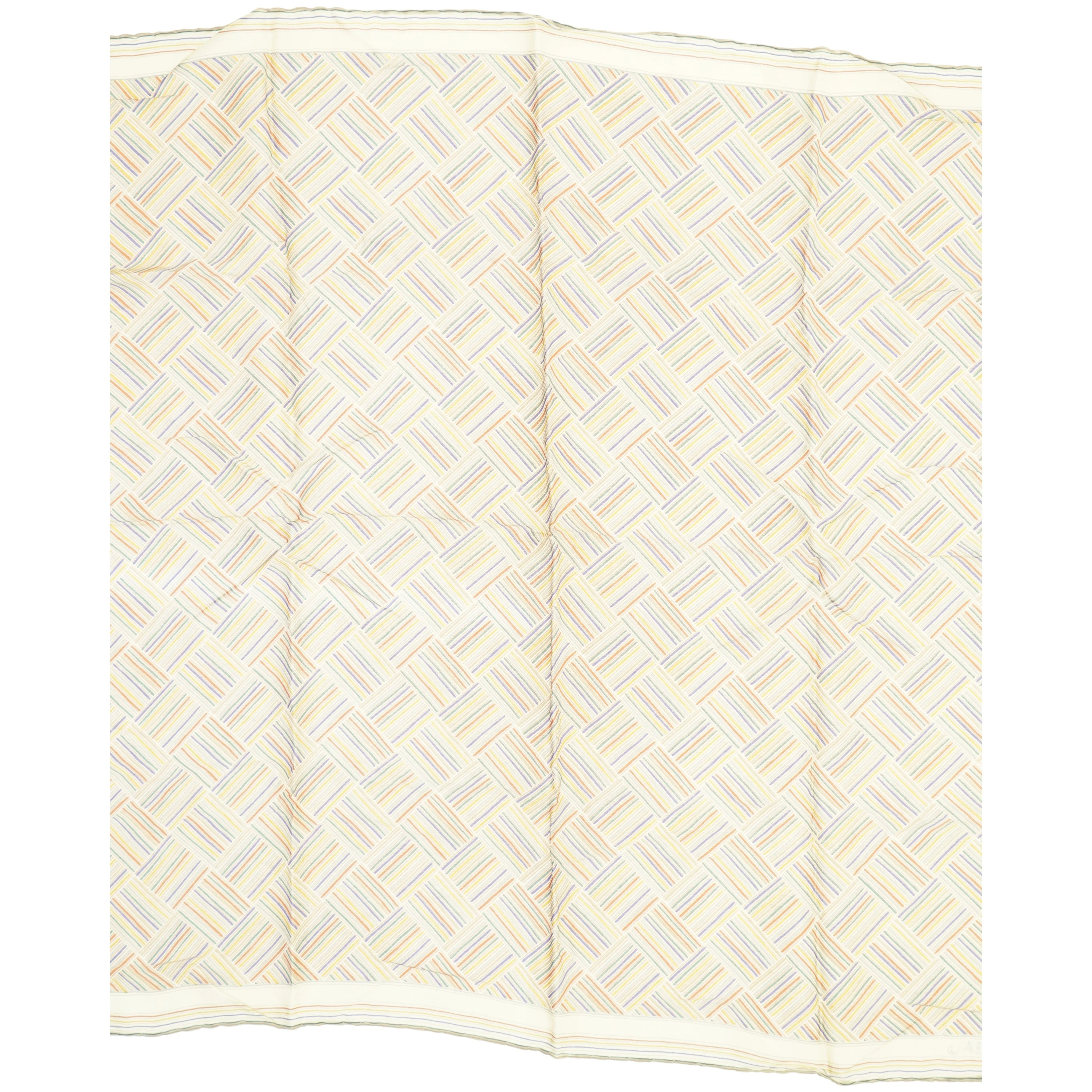 Mønstret tørklæde (str. 65 x. 65 cm)