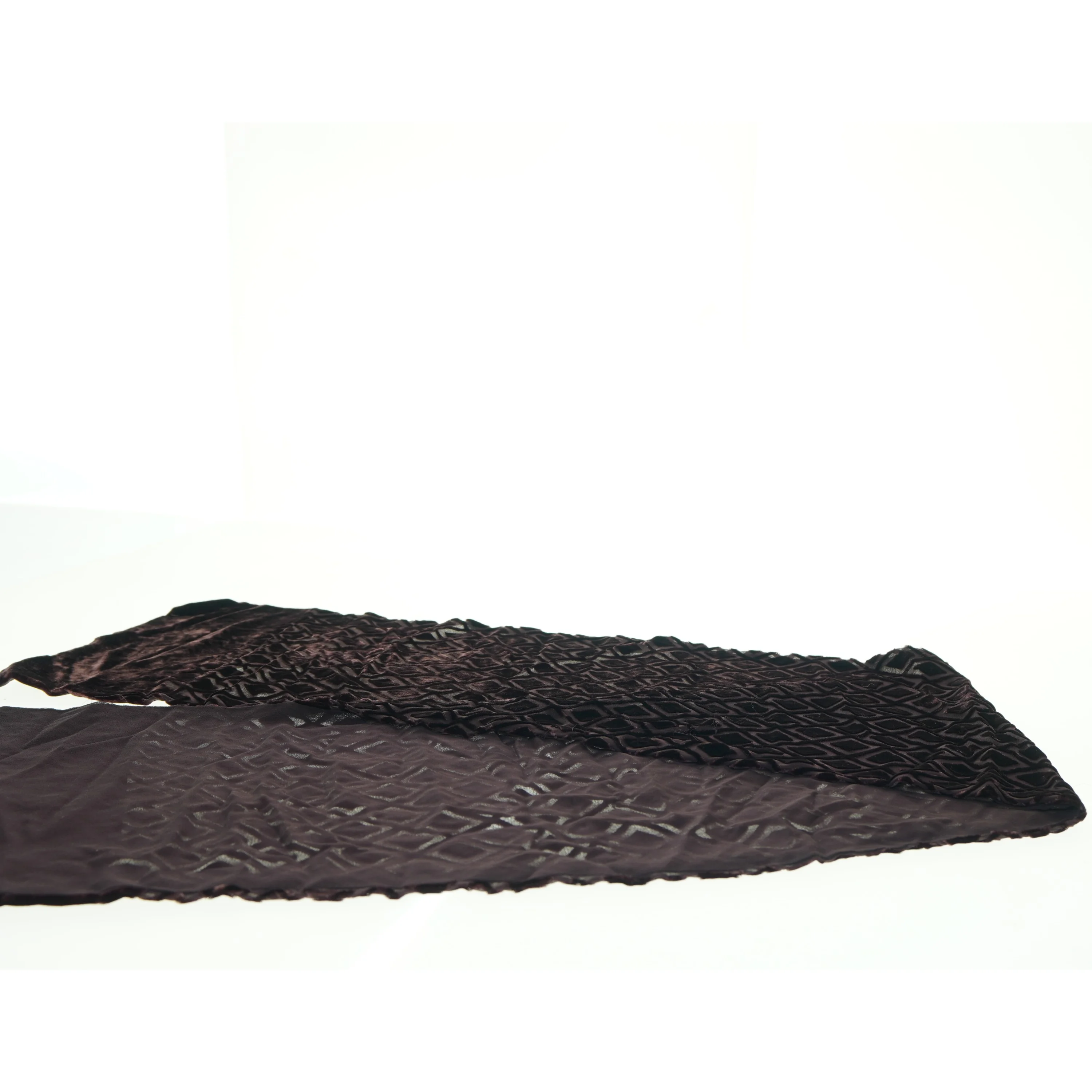 Mønstret tørklæde (str. 135 x 25 cm)