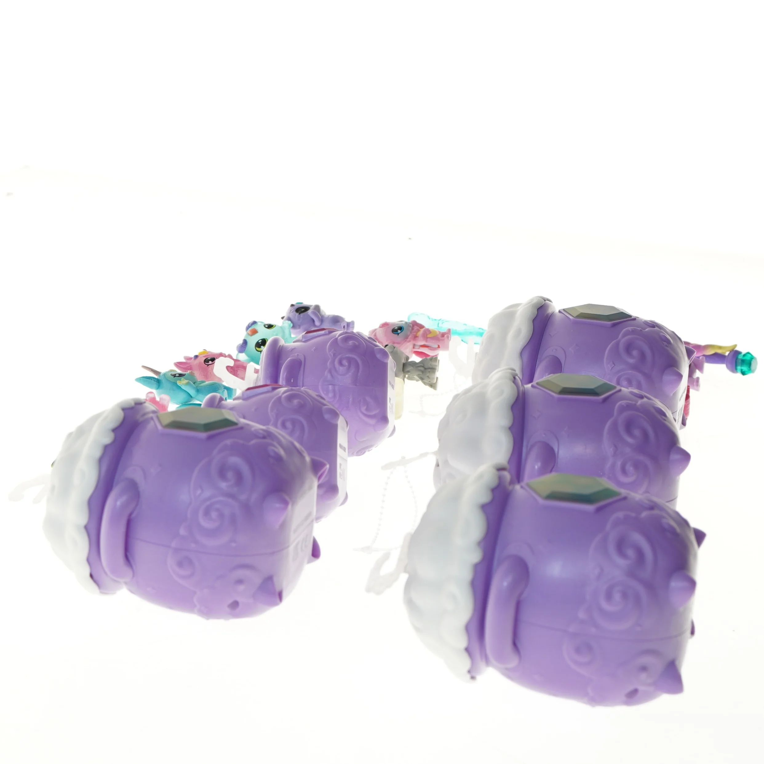 Samling af magiske figurer med beholdere (str. 12 cm)