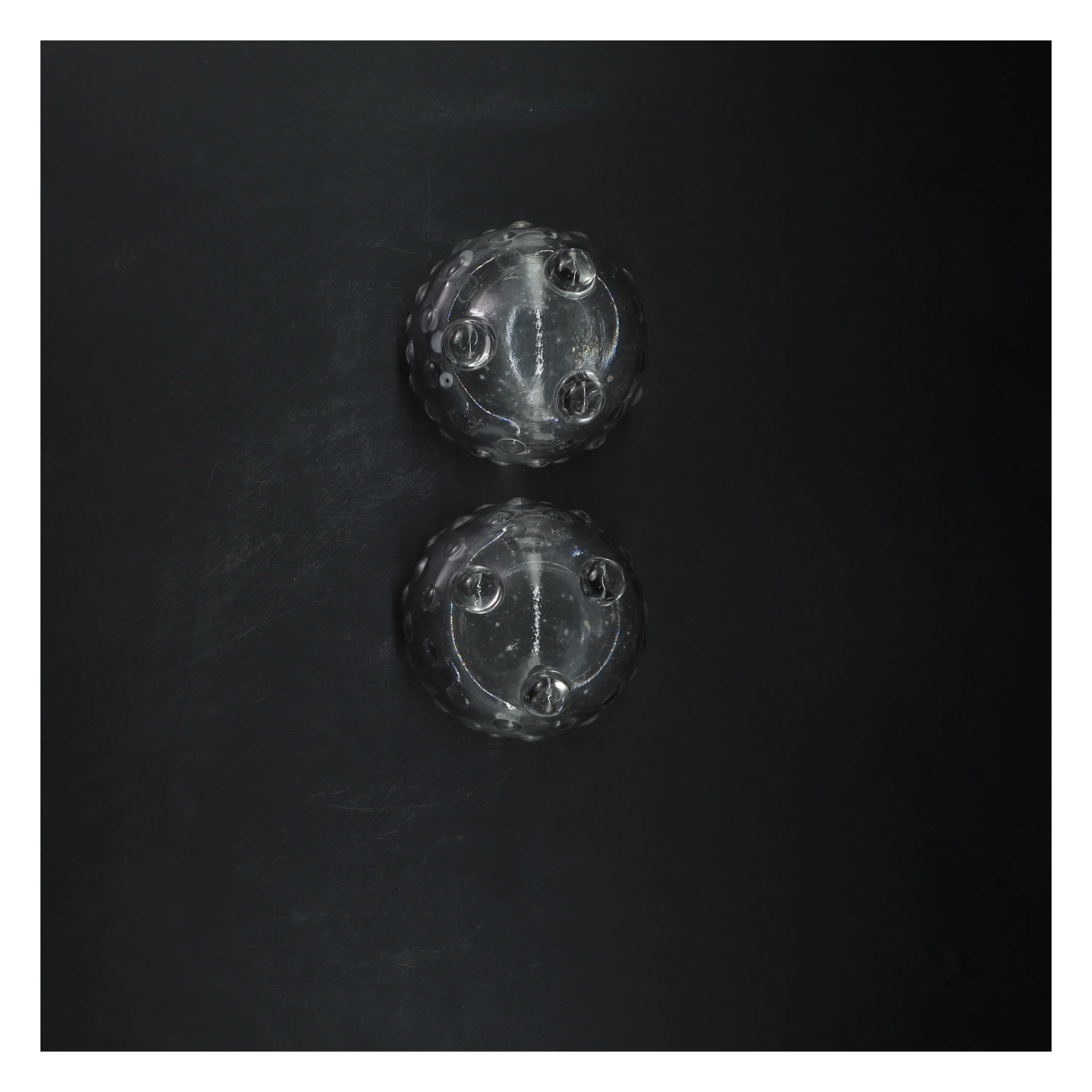 Runde glasvaser med boblemønster (str. 2 styk, ø 9 cm)