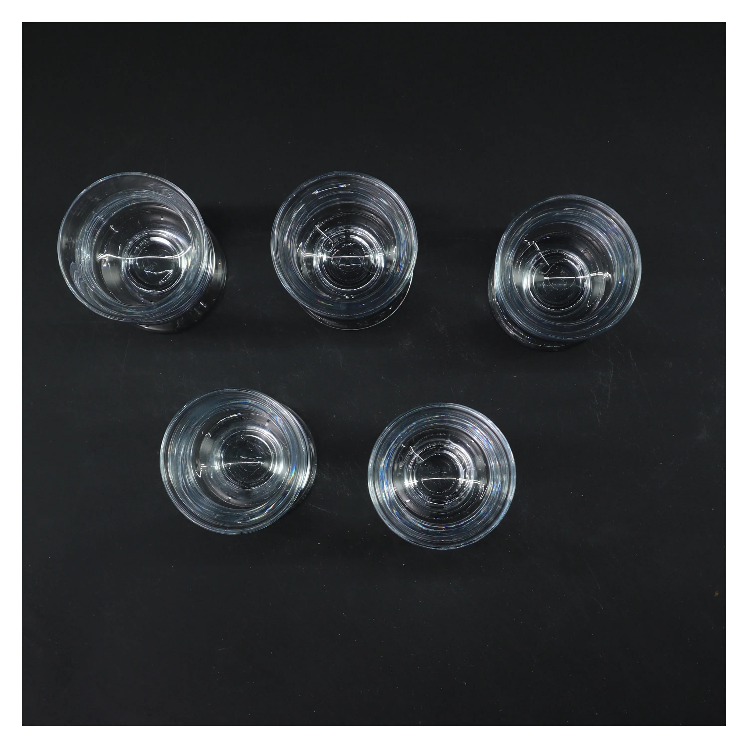 Sæt med 5 glas (str. 5 stk Ø 6 cm længde 11 cm)