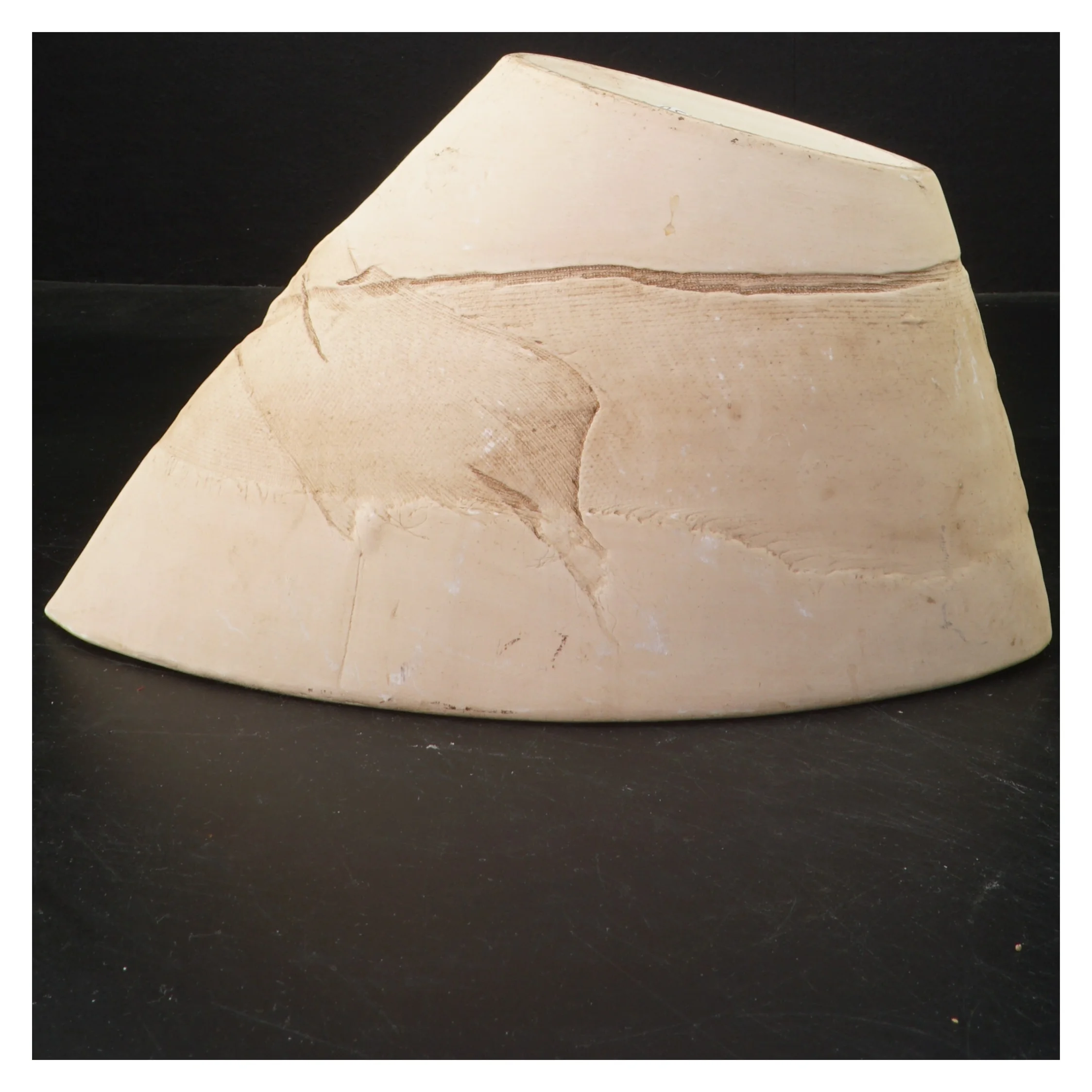 Keramisk skål med tekstur (str. 25x10 cm)