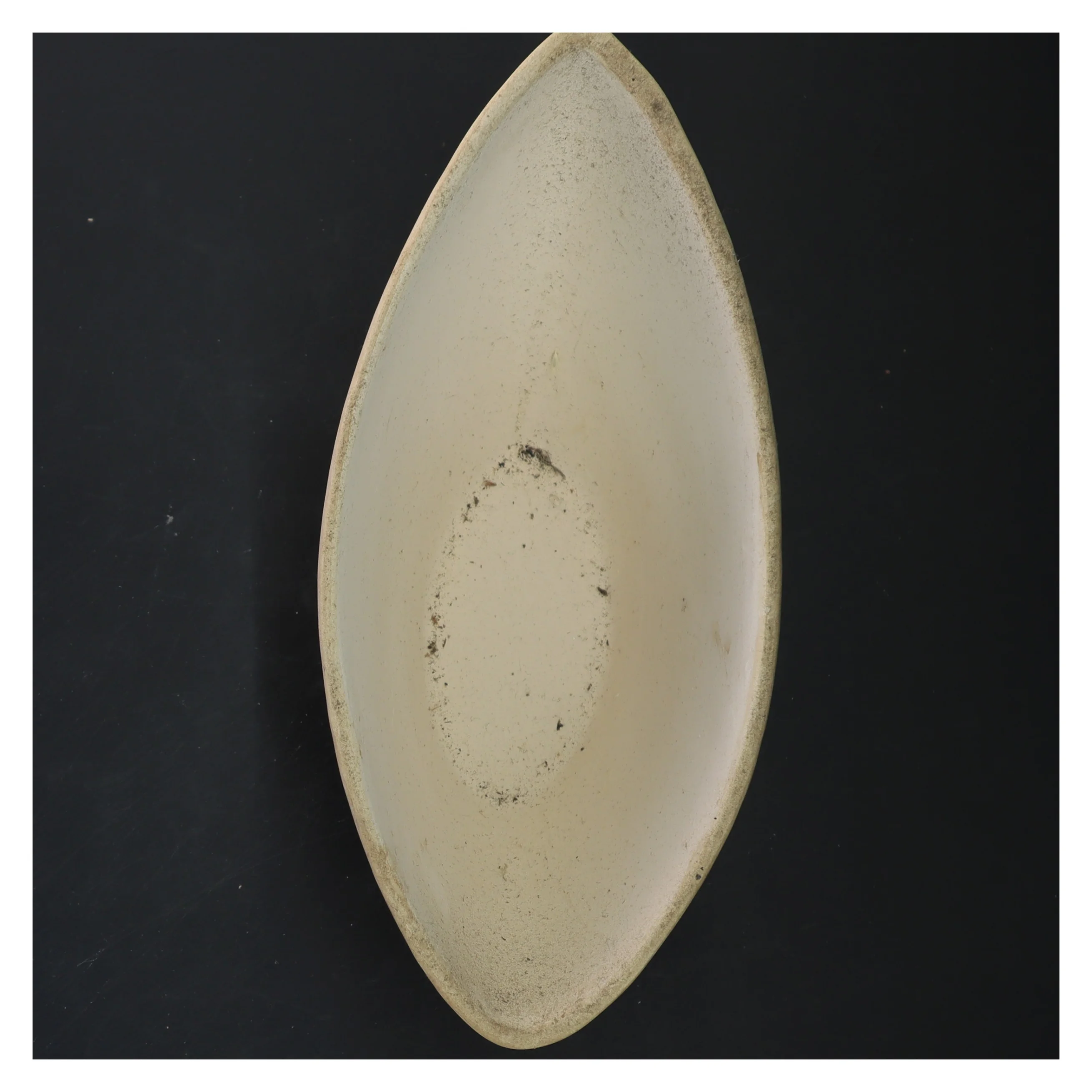 Keramisk skål med tekstur (str. 25x10 cm)