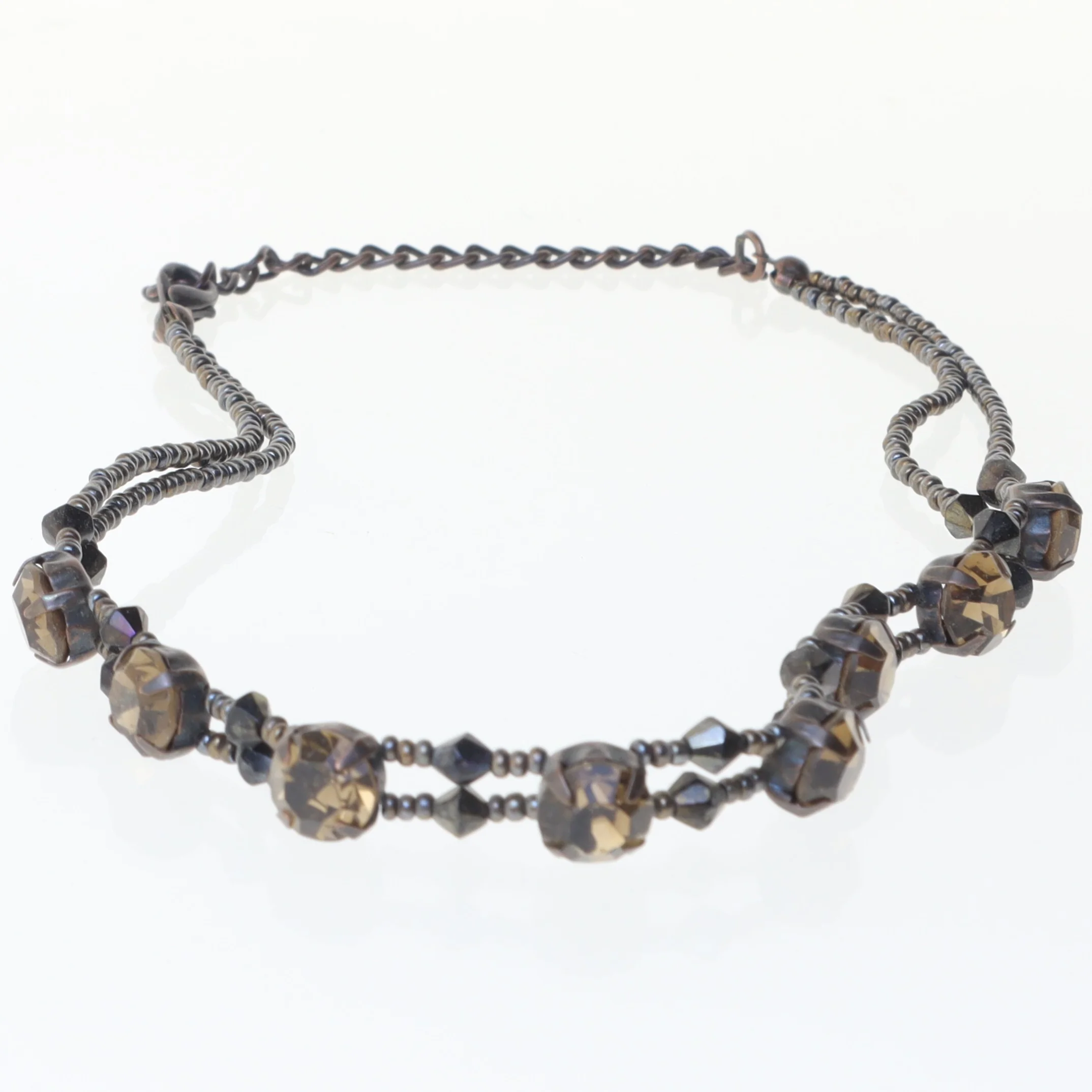 Kæde med perler (str. 40 cm)