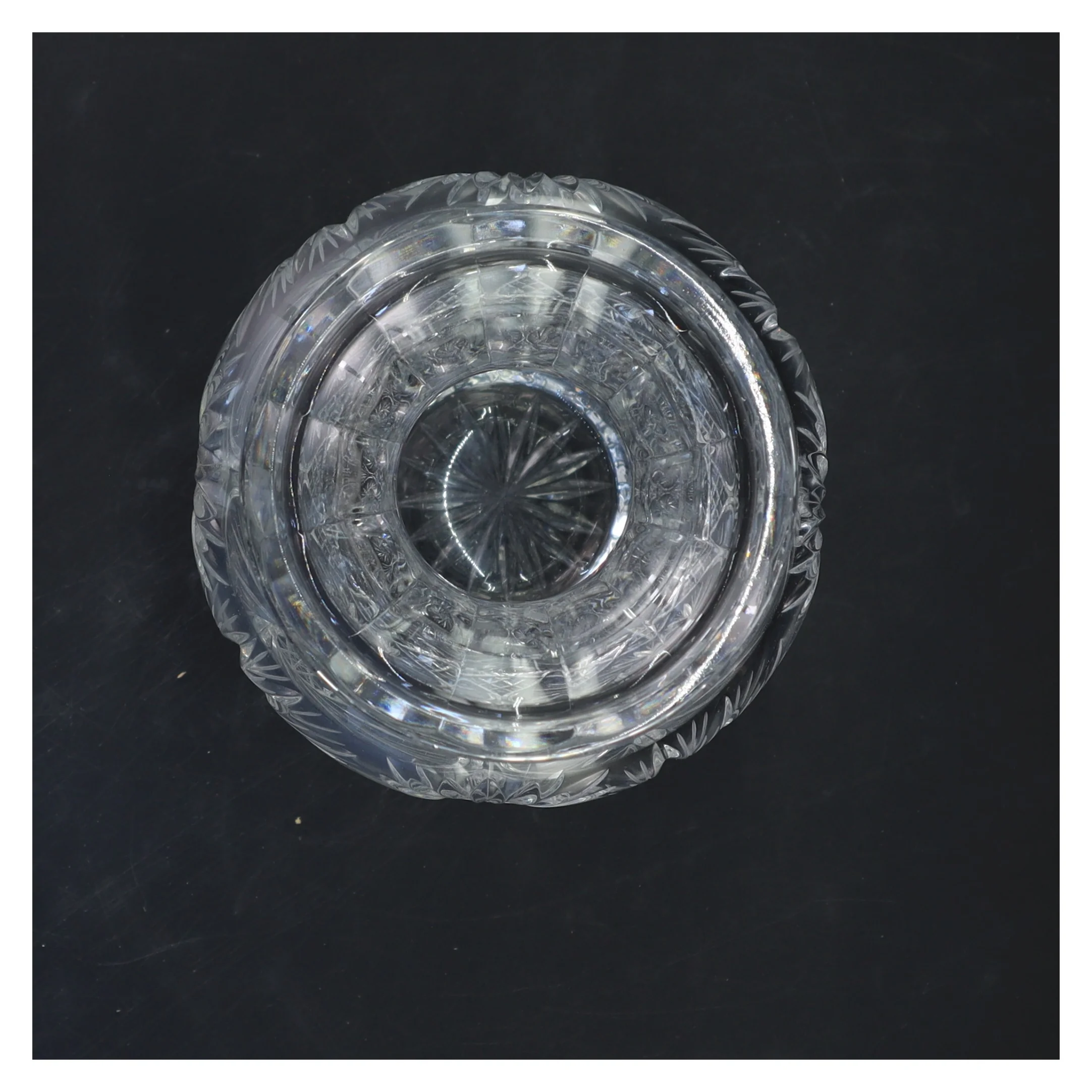 Glasvase med præget mønster (str. 19x12 cm)