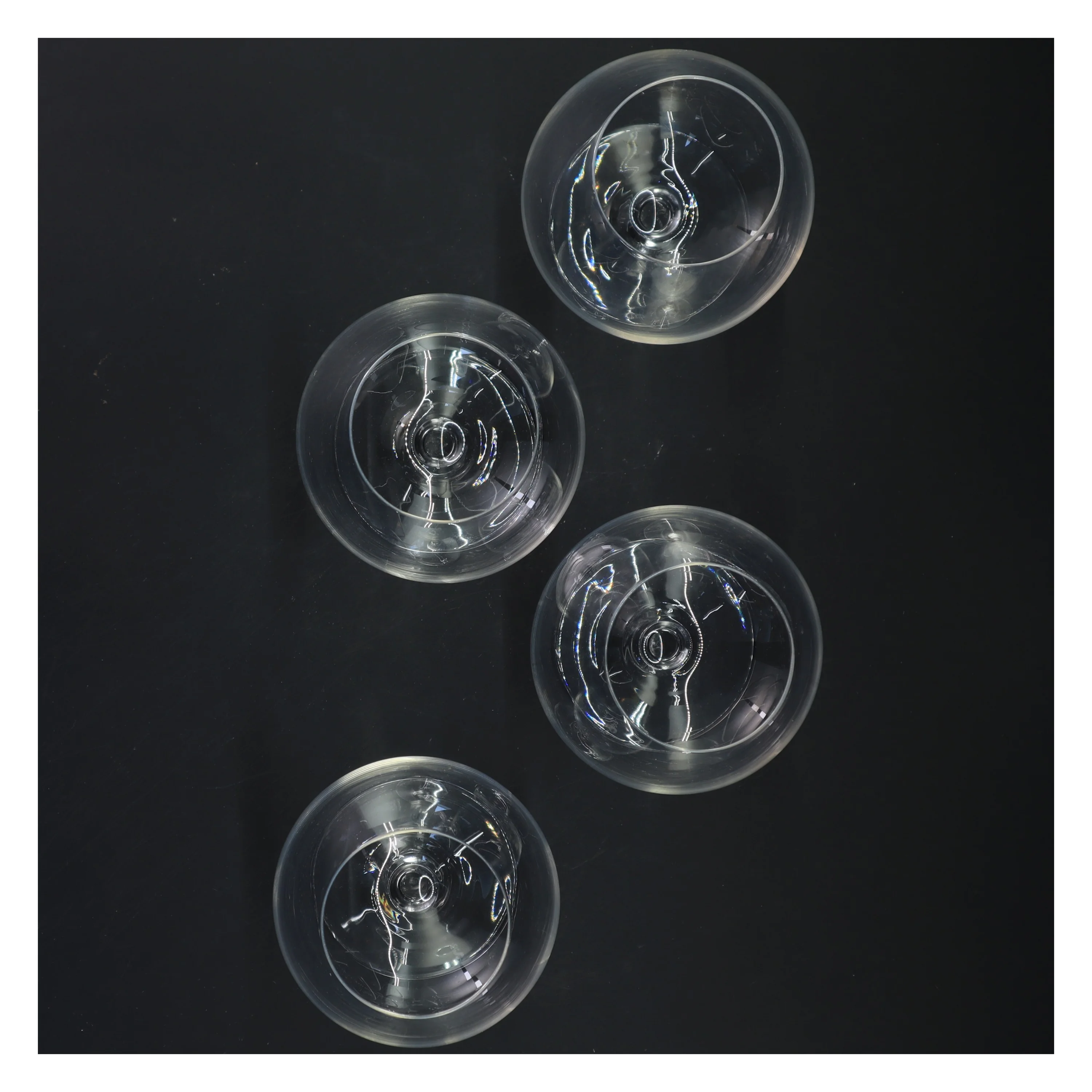 Sæt med fire cognacglas (str. 14x9 cm)