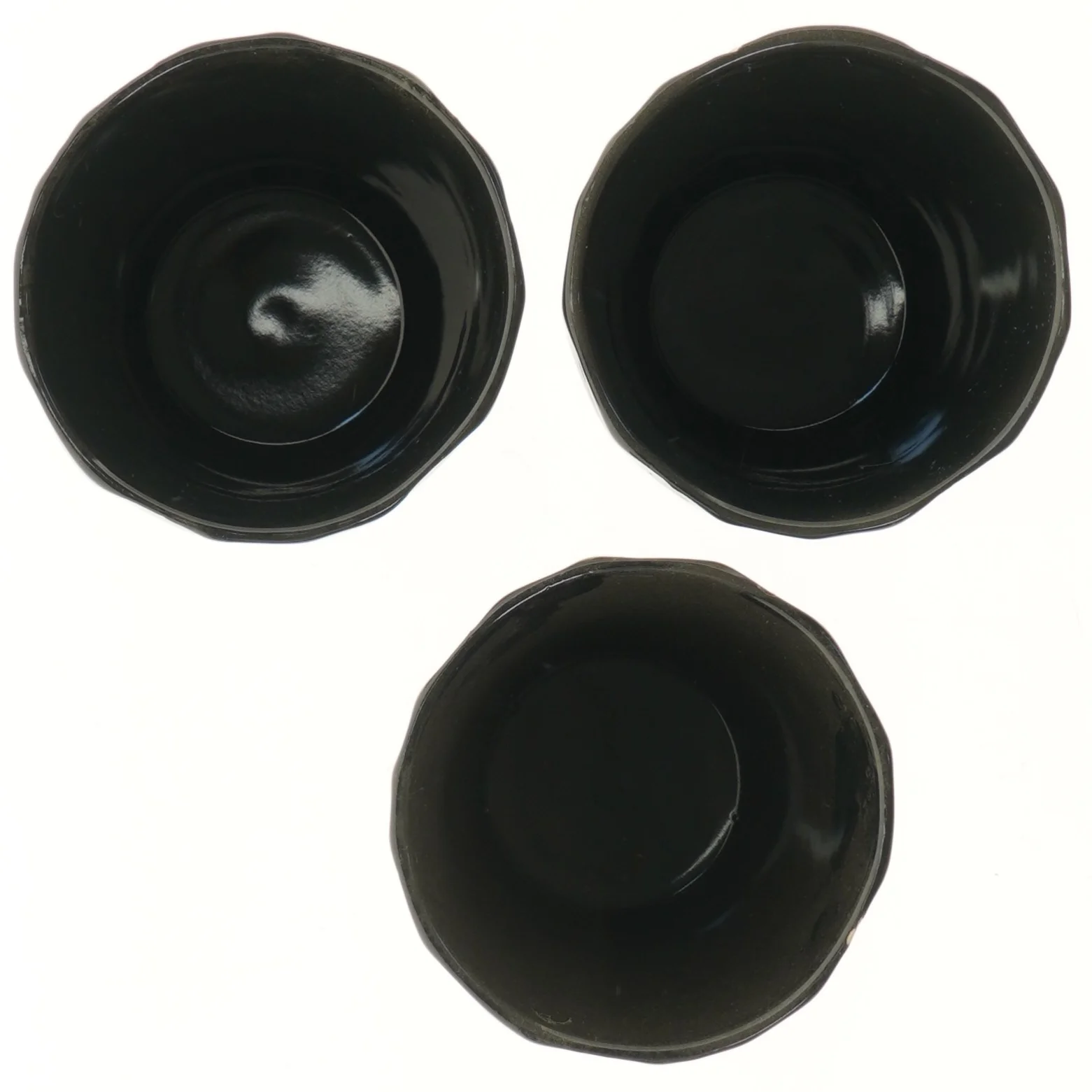 Sæt med tre sorte keramikvaser fra 2have (str. Ø 13x16 cm)