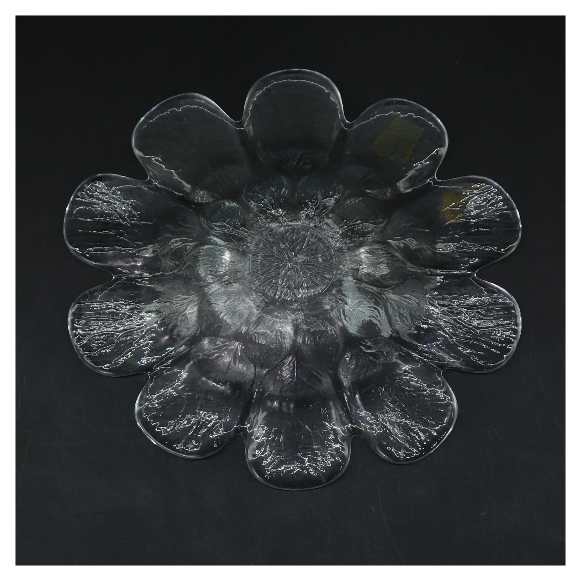 Glas skål med blomsterkant (str. 18,5 cm)