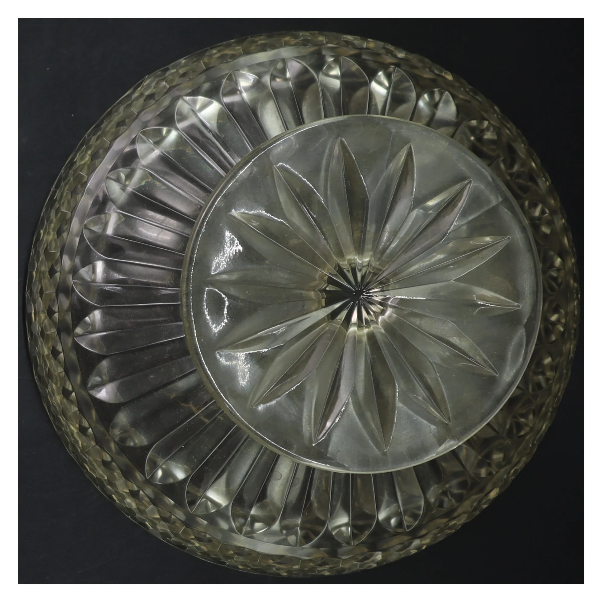 Glas serveringsskål på fod (str. Ø 20 cm)