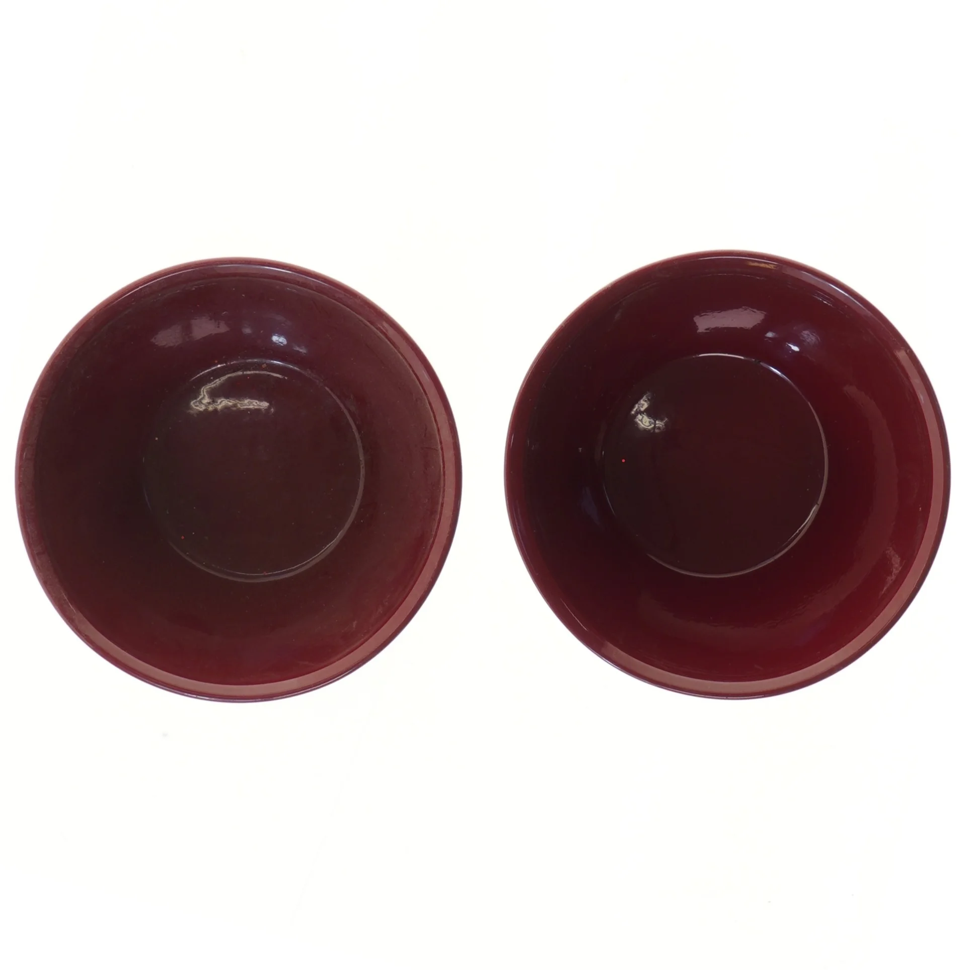 To røde skåle (str. 2 stk Ø 17,5 cm)
