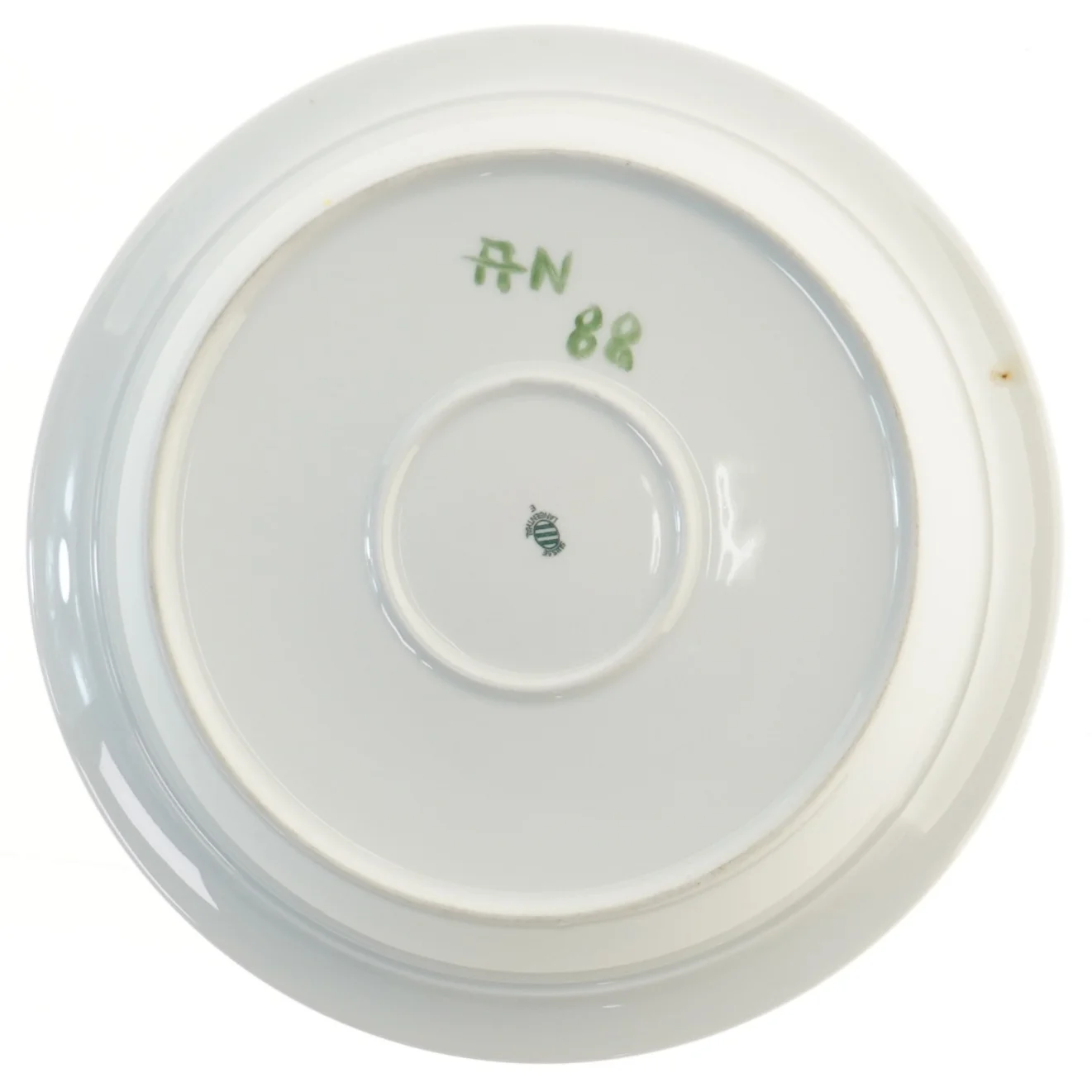 Dekorativ skål med kyllingemotiv fra Suisse Langenthal (str. Ø 26,3 cm)